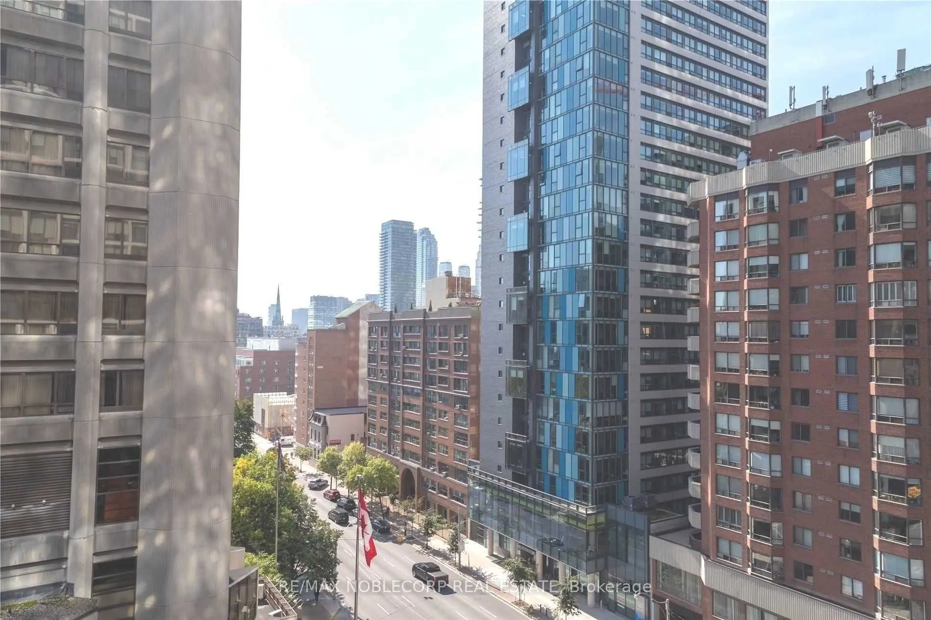 181 Dundas Street E #807