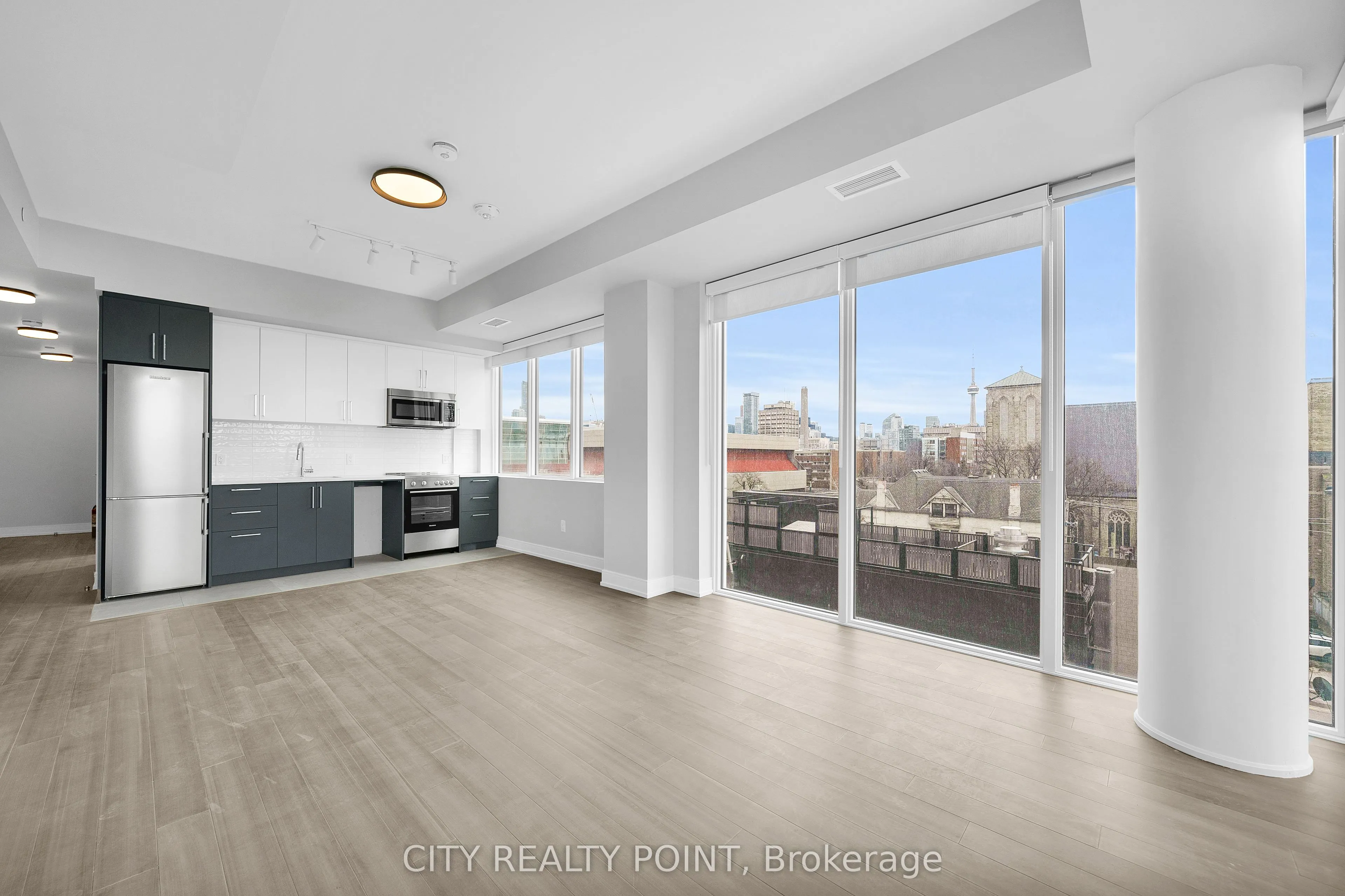664 Spadina Avenue, #511