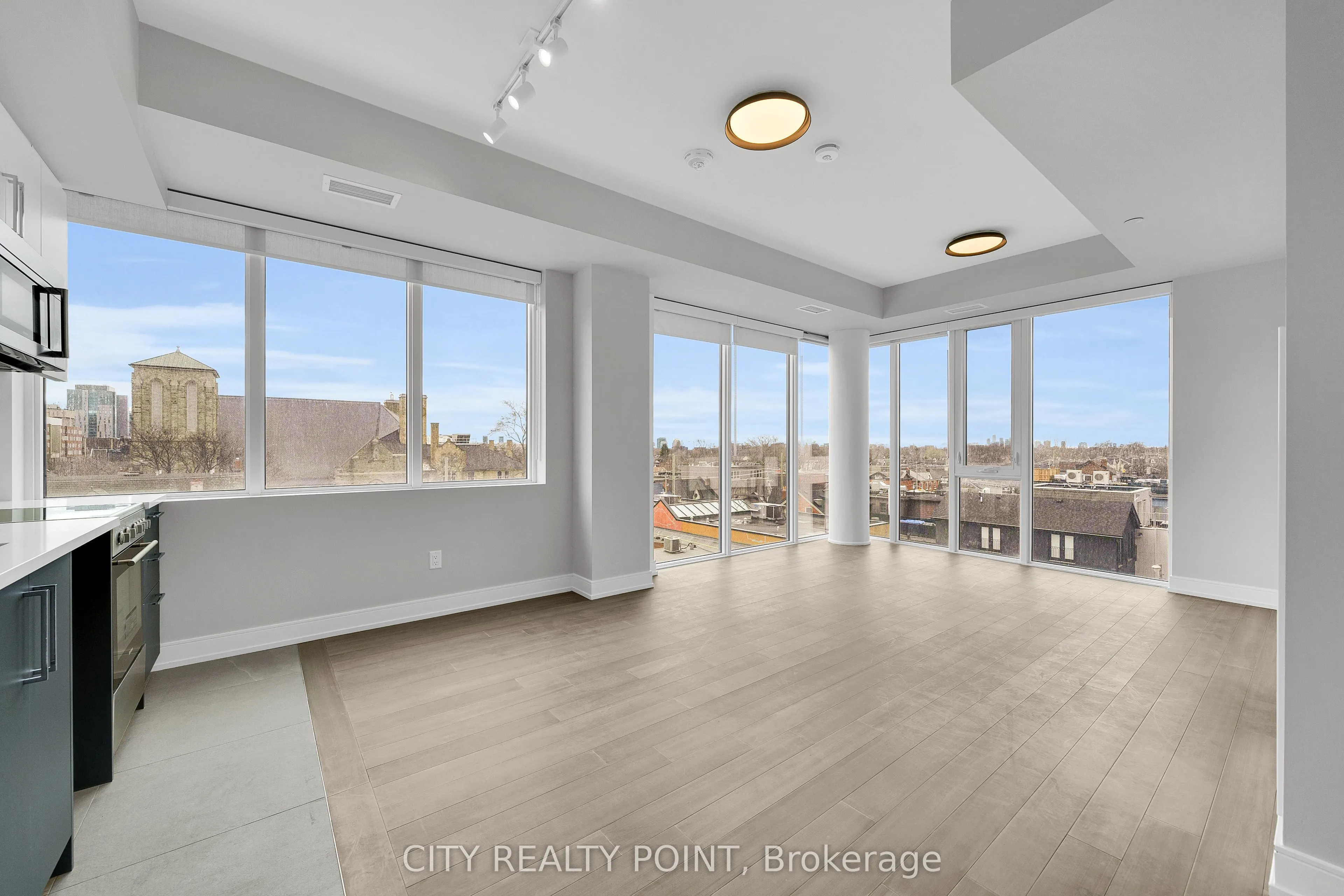 664 Spadina Avenue, #511