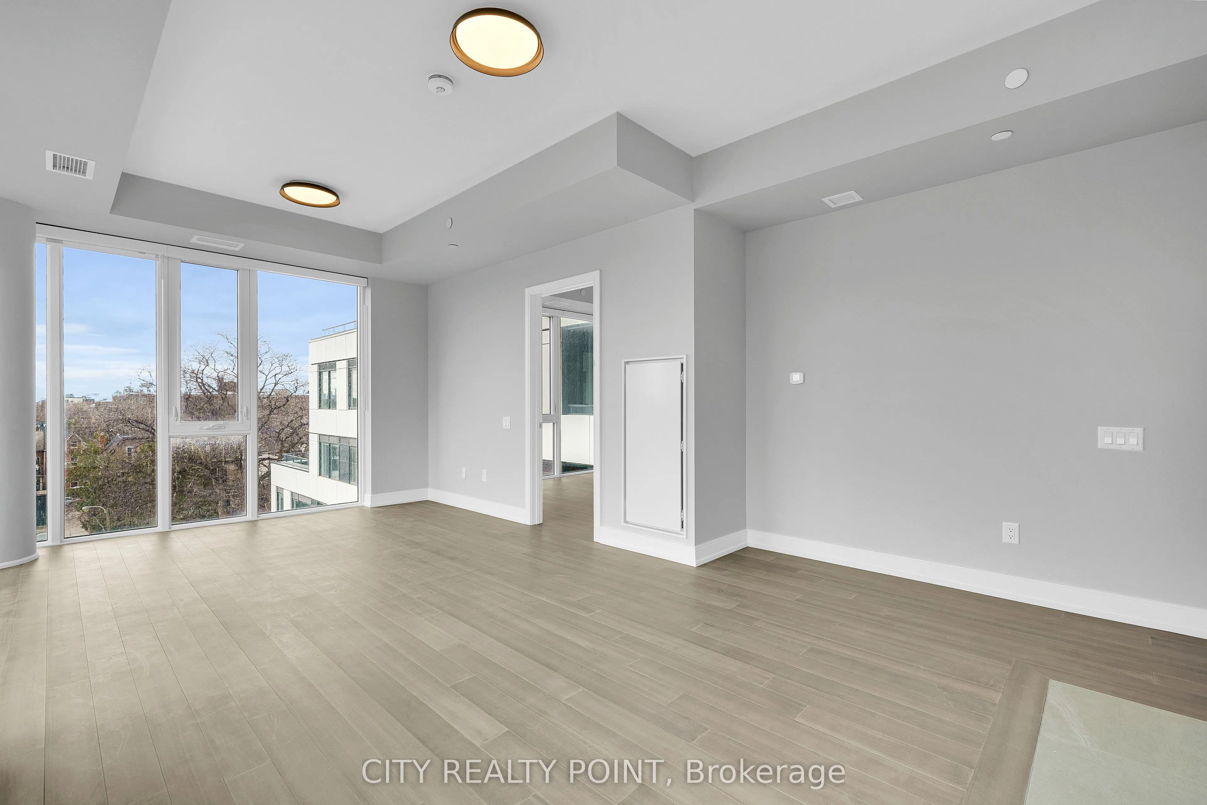 664 Spadina Avenue, #511