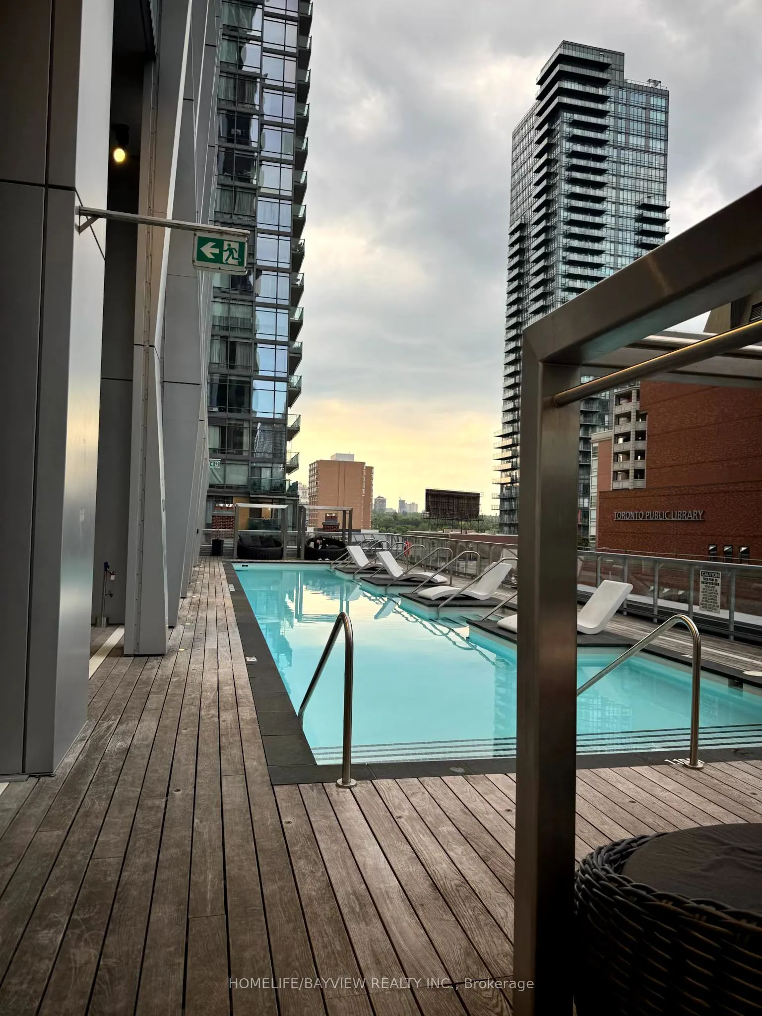 1 Yorkville Avenue S, #3304