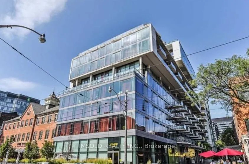 560 King Street W, #808