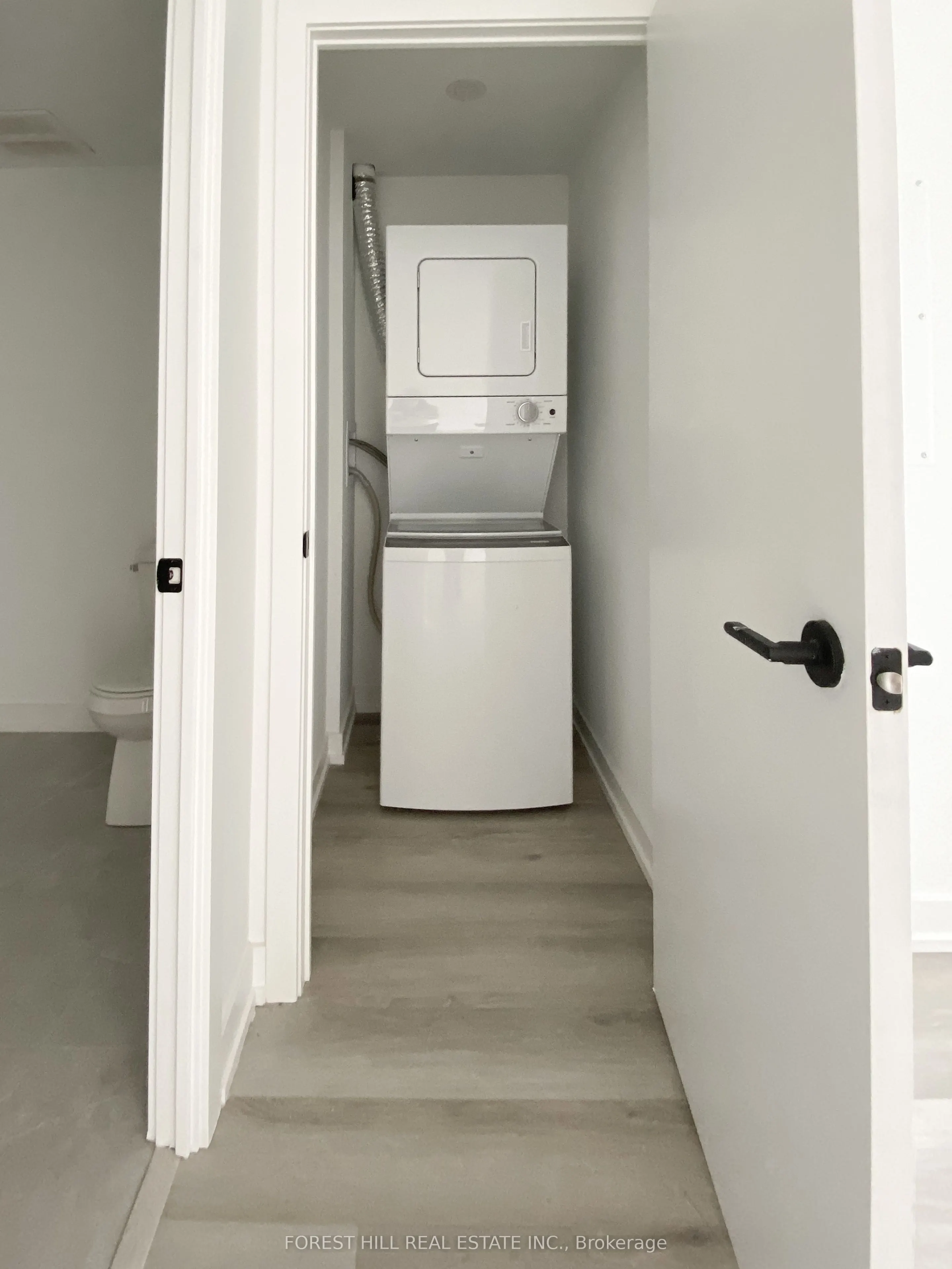 2000 Bathurst Street, #402