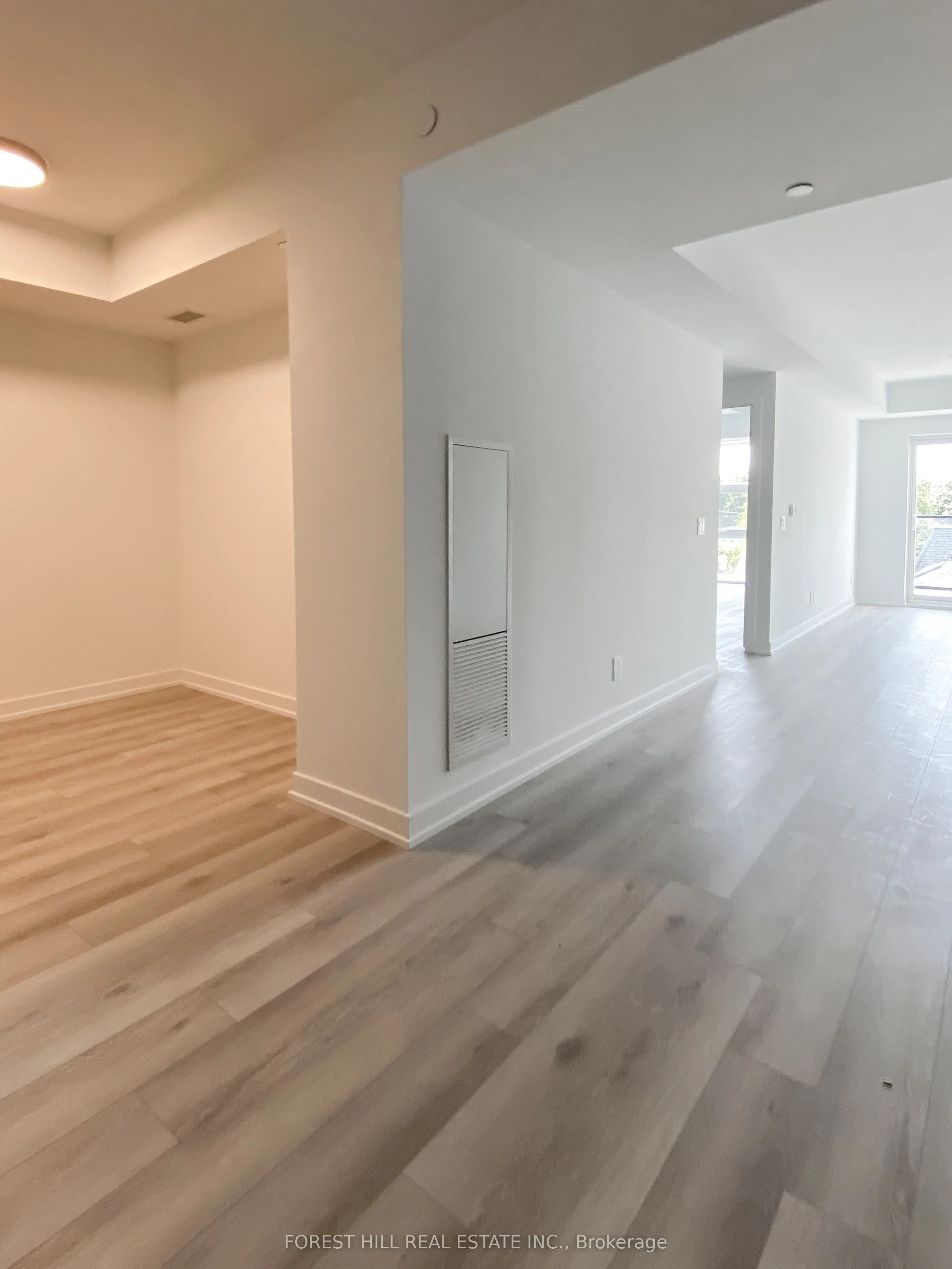 2000 Bathurst Street, #402