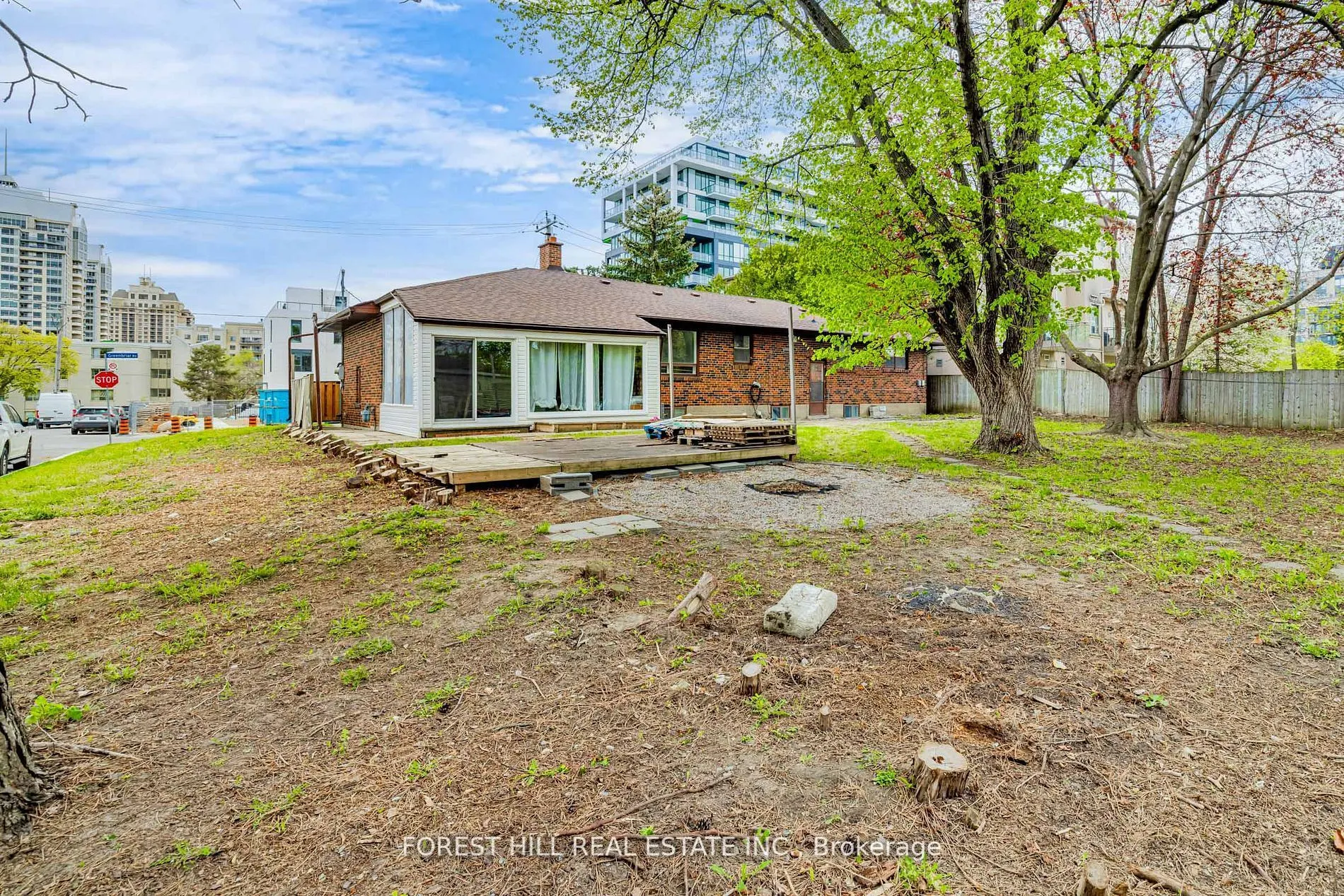 11 Greenbriar Road, #MAIN