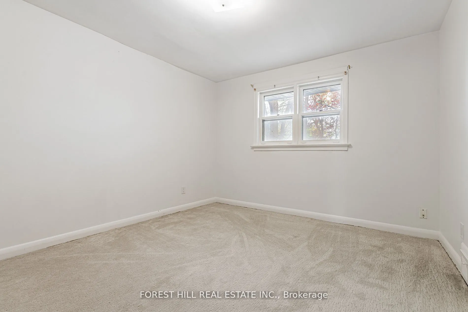 11 Greenbriar Road, #MAIN