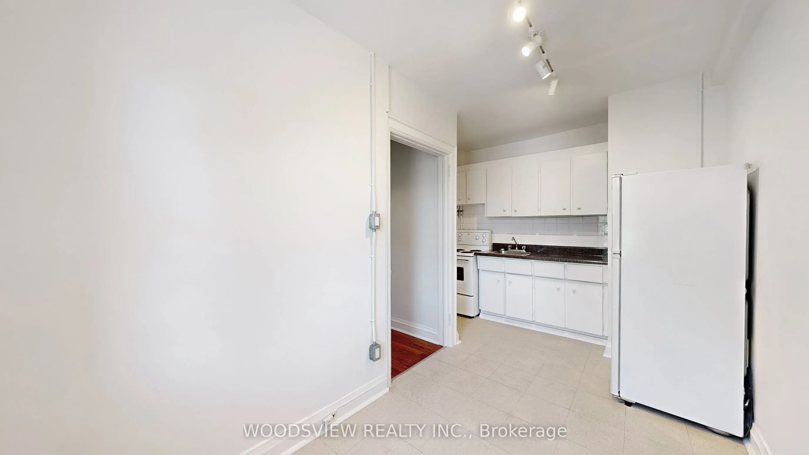 42 Barton Avenue, #19