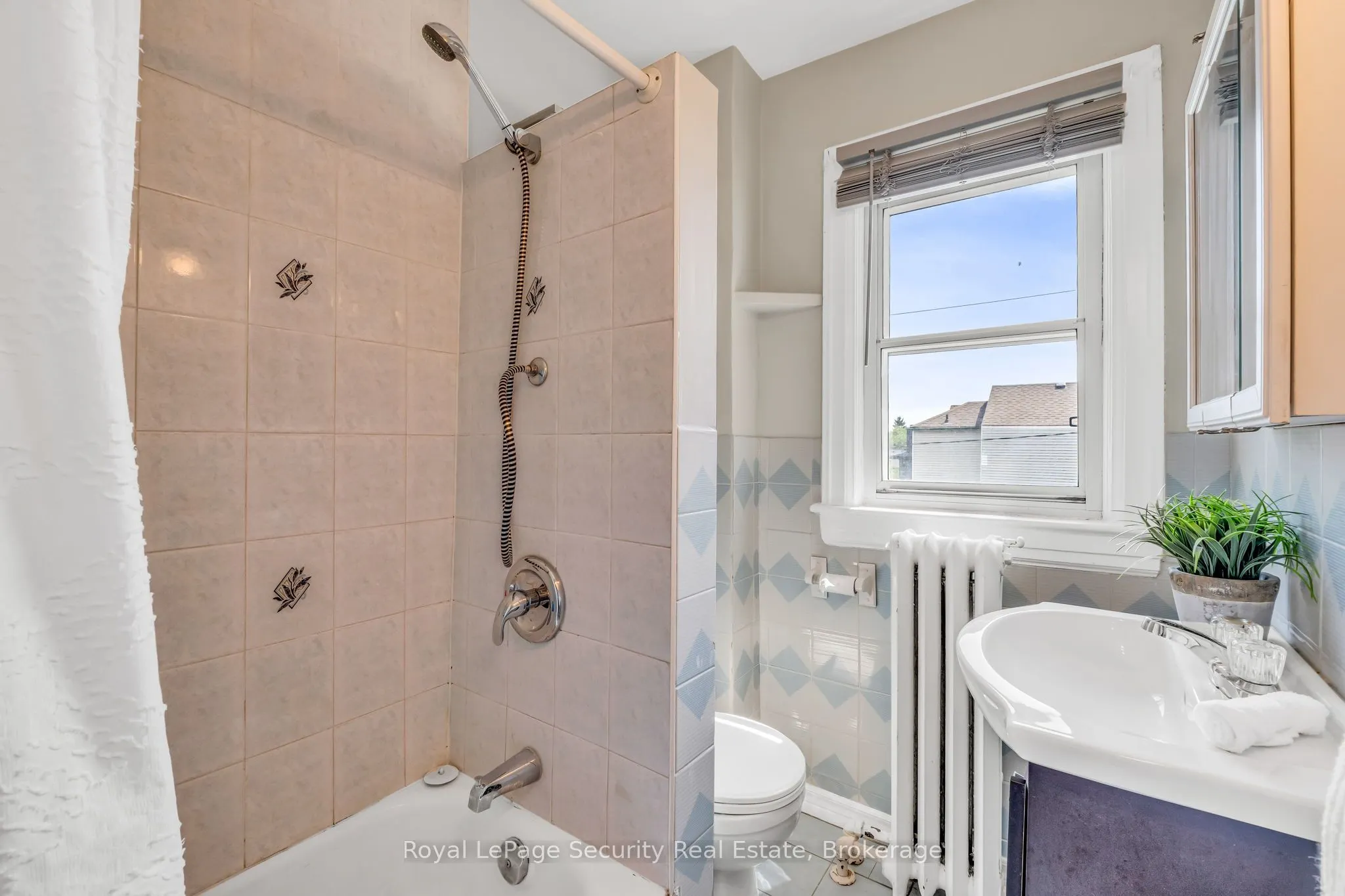 427 Glenholme Avenue