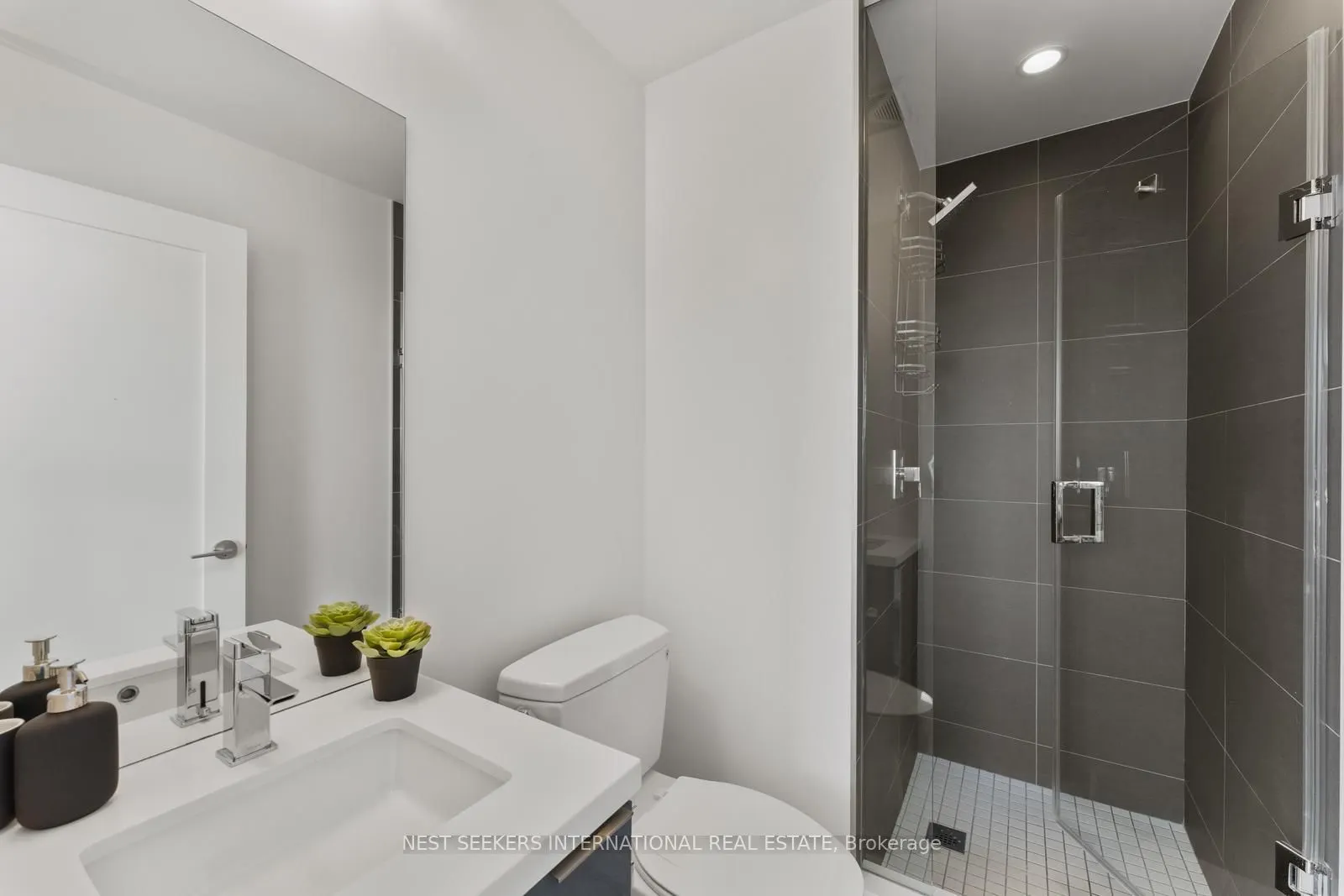 8 Eglinton Avenue E, #4108