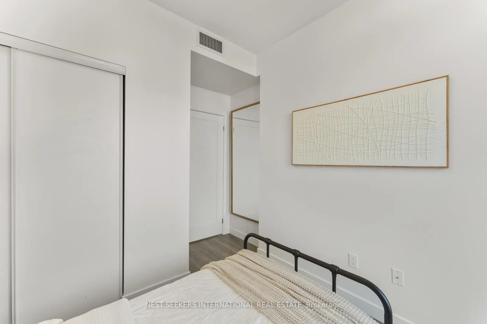 8 Eglinton Avenue E, #4108