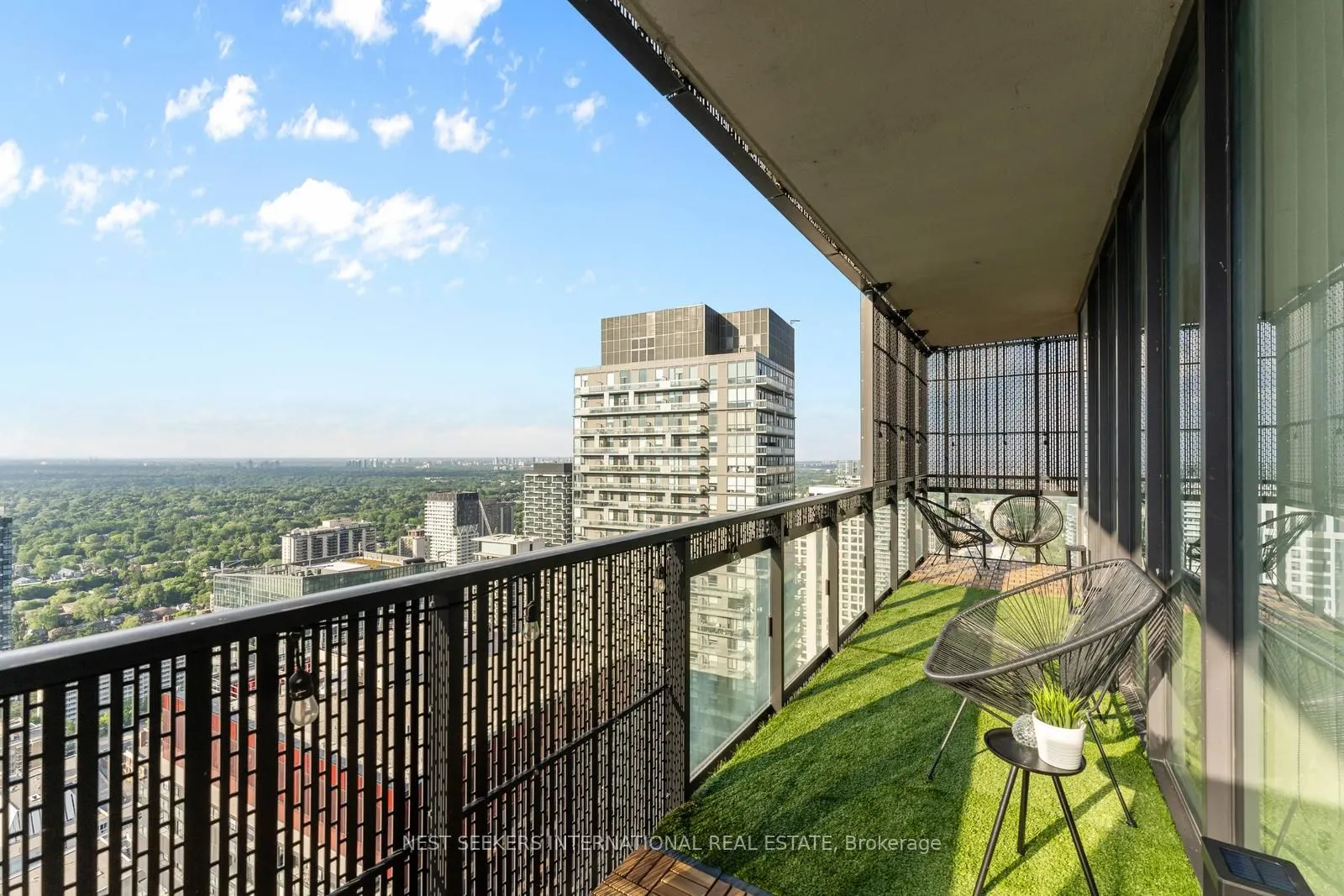 8 Eglinton Avenue E, #4108