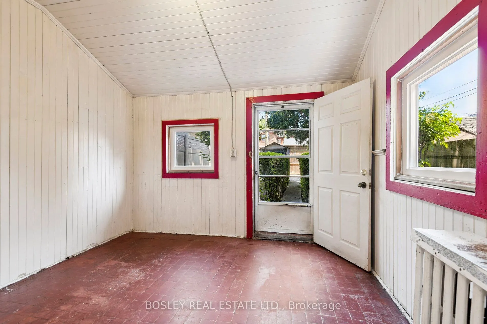 17 Beaconsfield Avenue