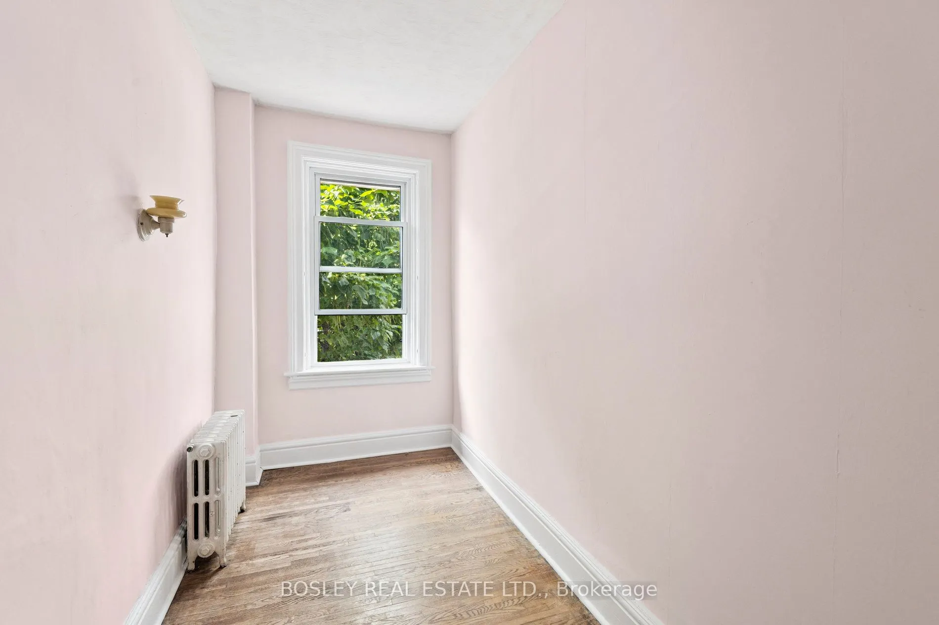 17 Beaconsfield Avenue