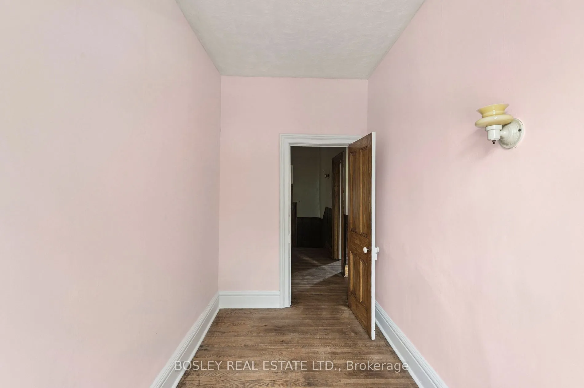 17 Beaconsfield Avenue