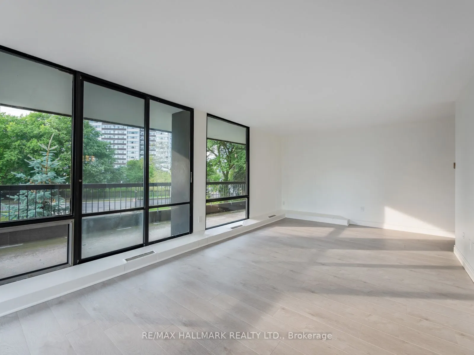 115 Antibes Drive, #206