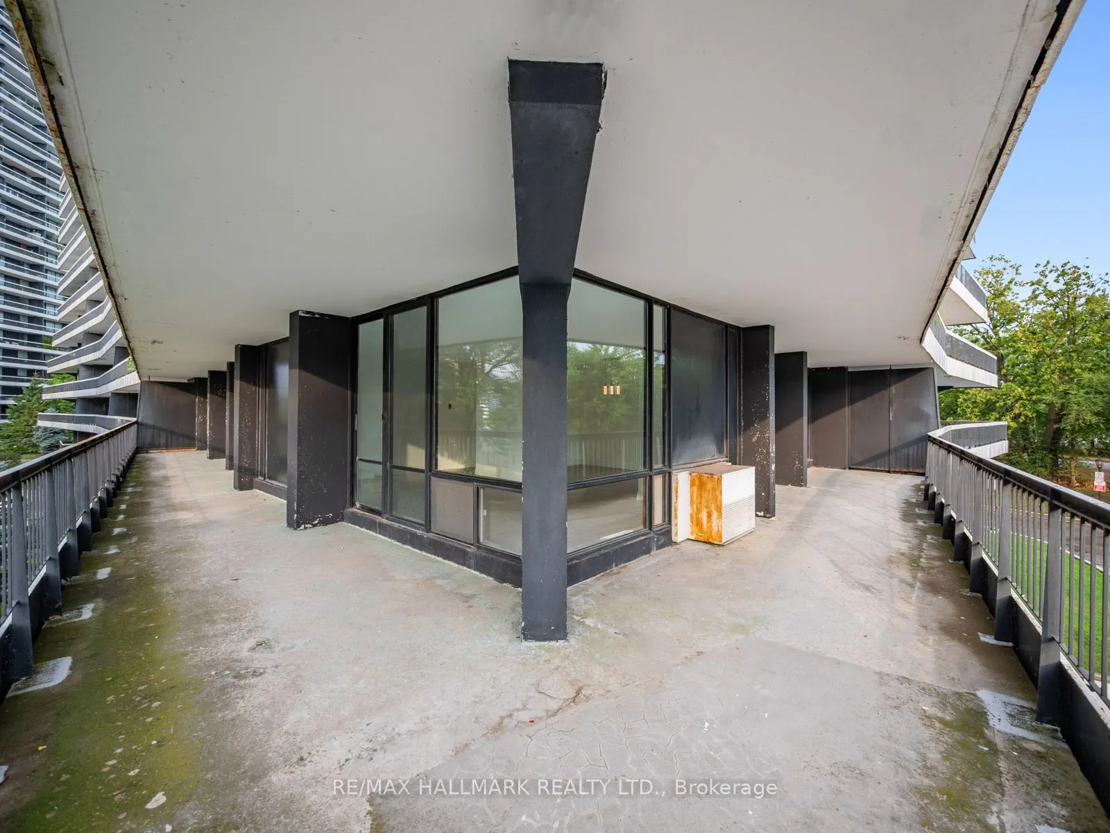 115 Antibes Drive, #206