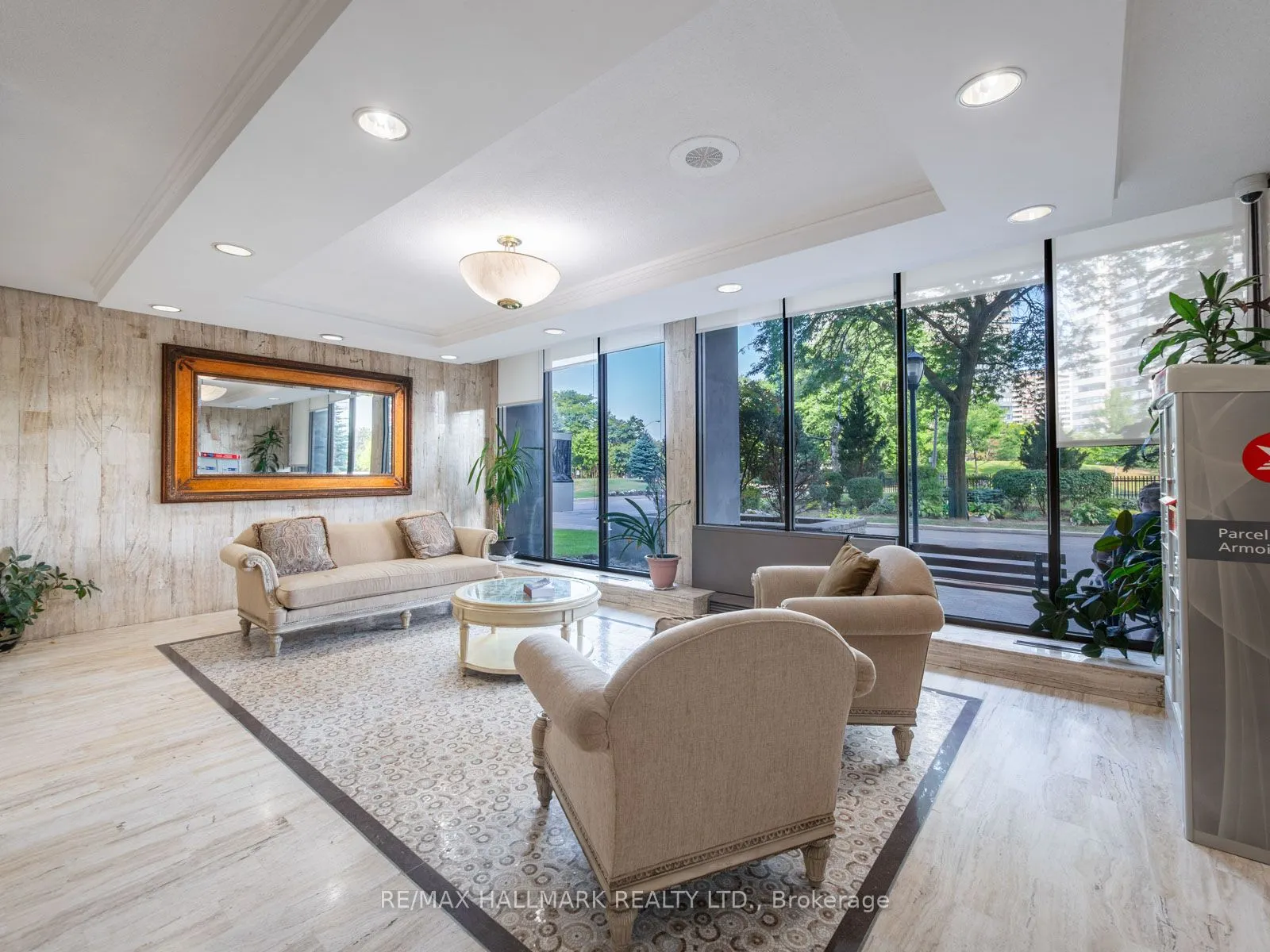 115 Antibes Drive, #206