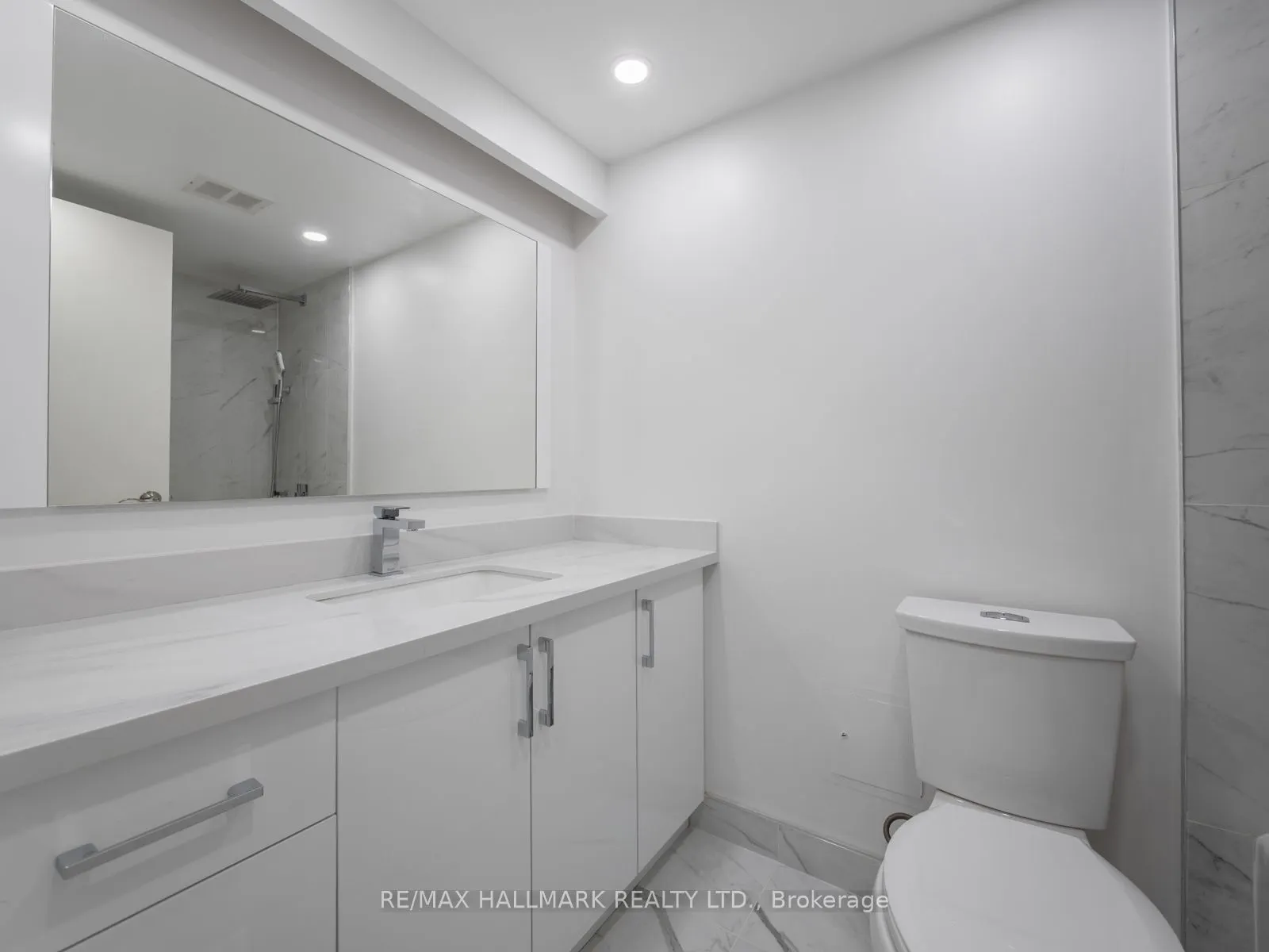 115 Antibes Drive, #206
