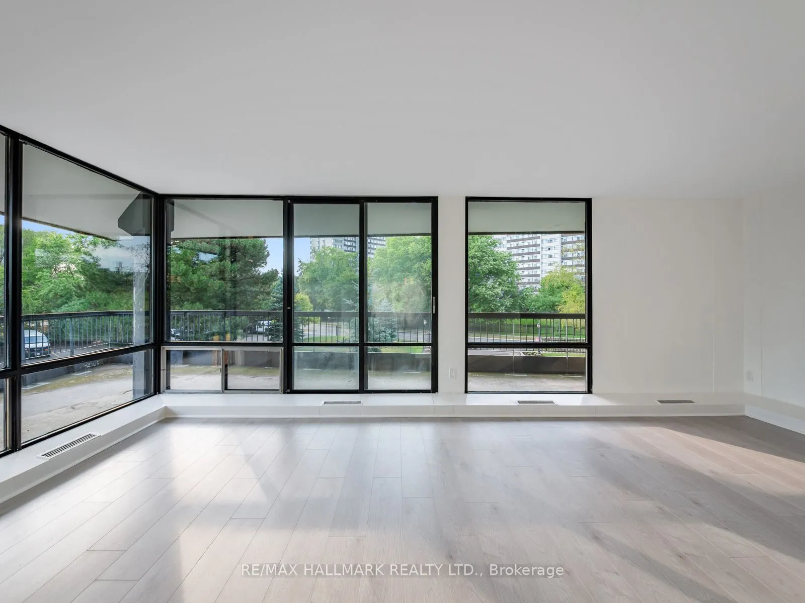 115 Antibes Drive, #206