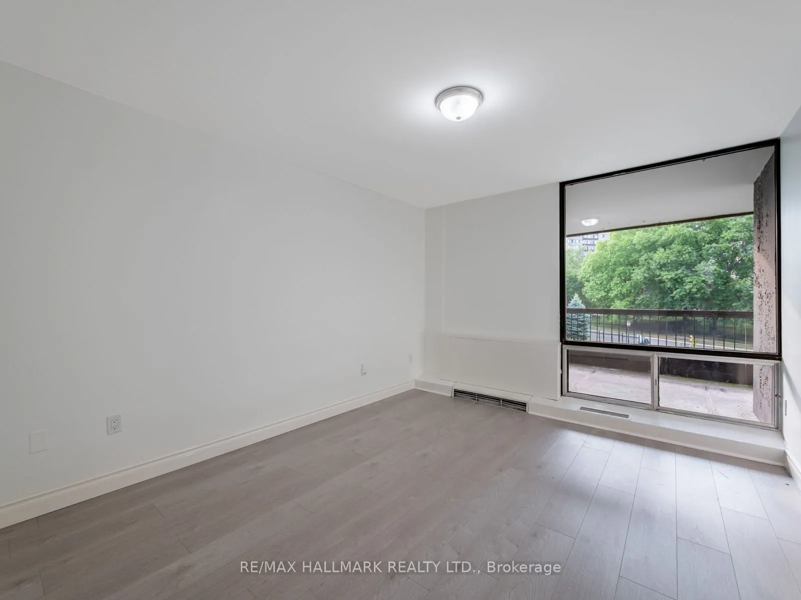 115 Antibes Drive, #206
