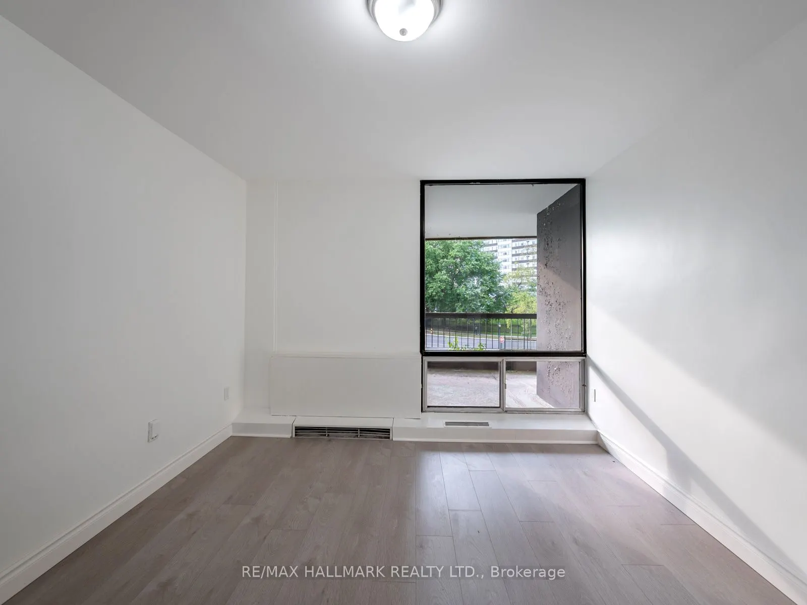115 Antibes Drive, #206