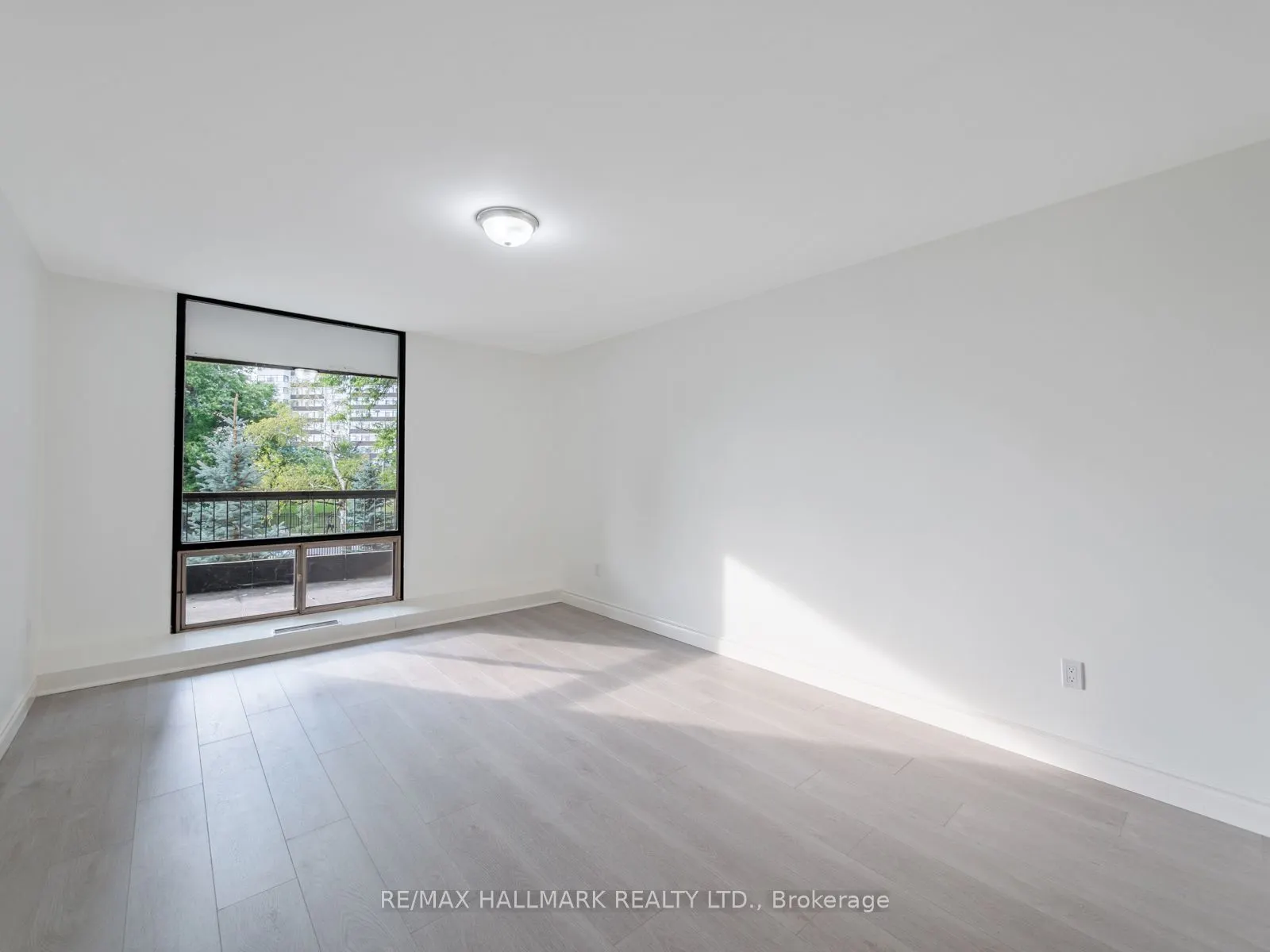 115 Antibes Drive, #206