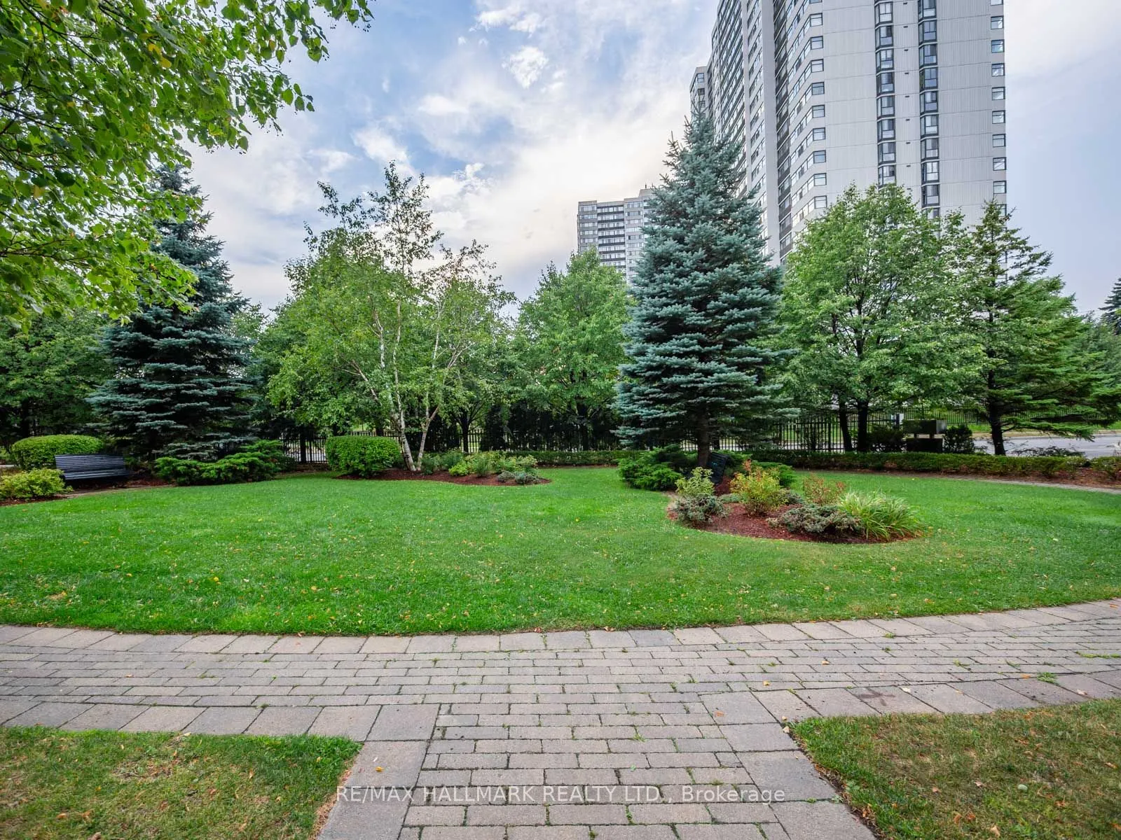 115 Antibes Drive, #206