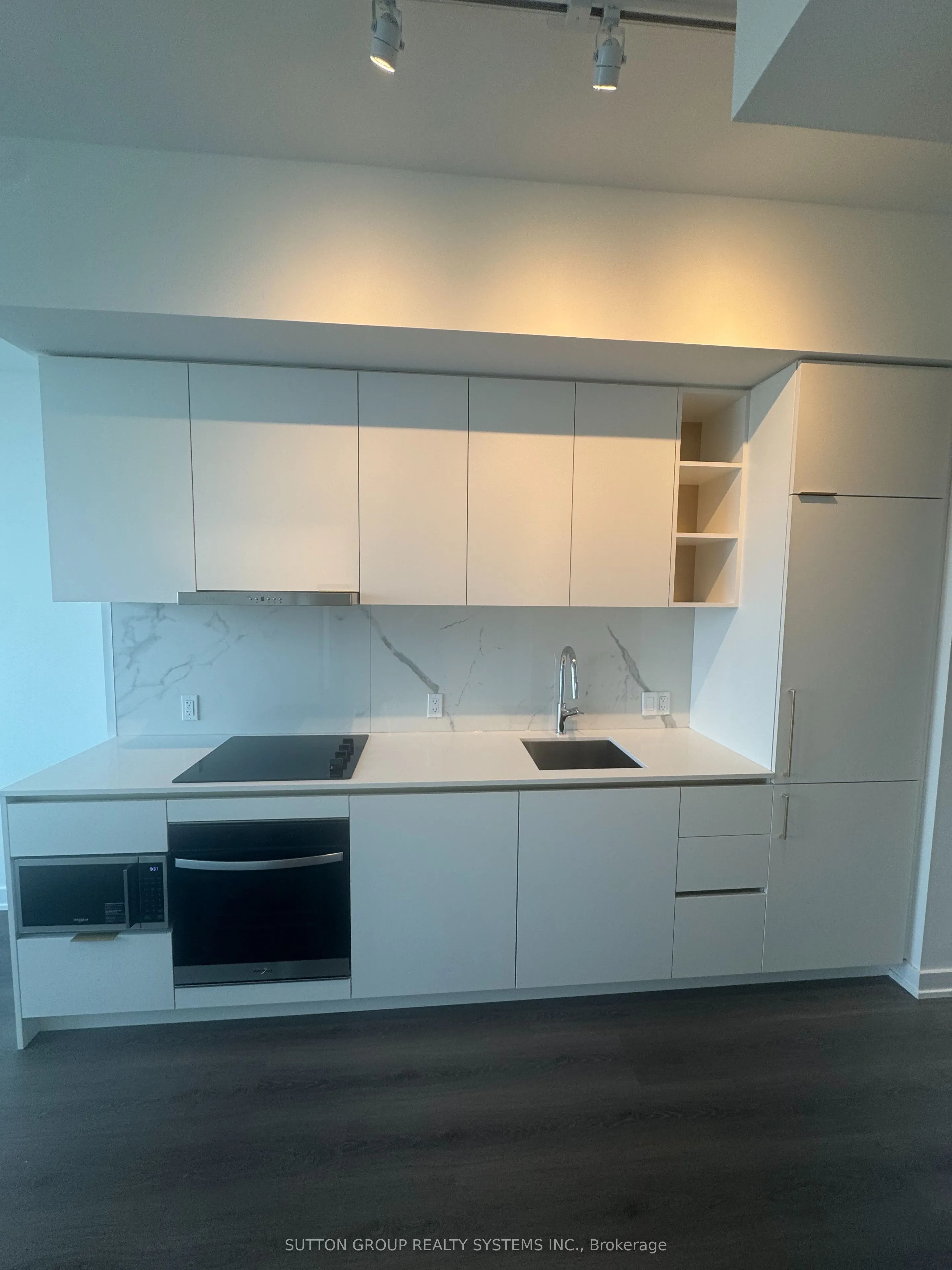 8 Wellesley Street W, #5901