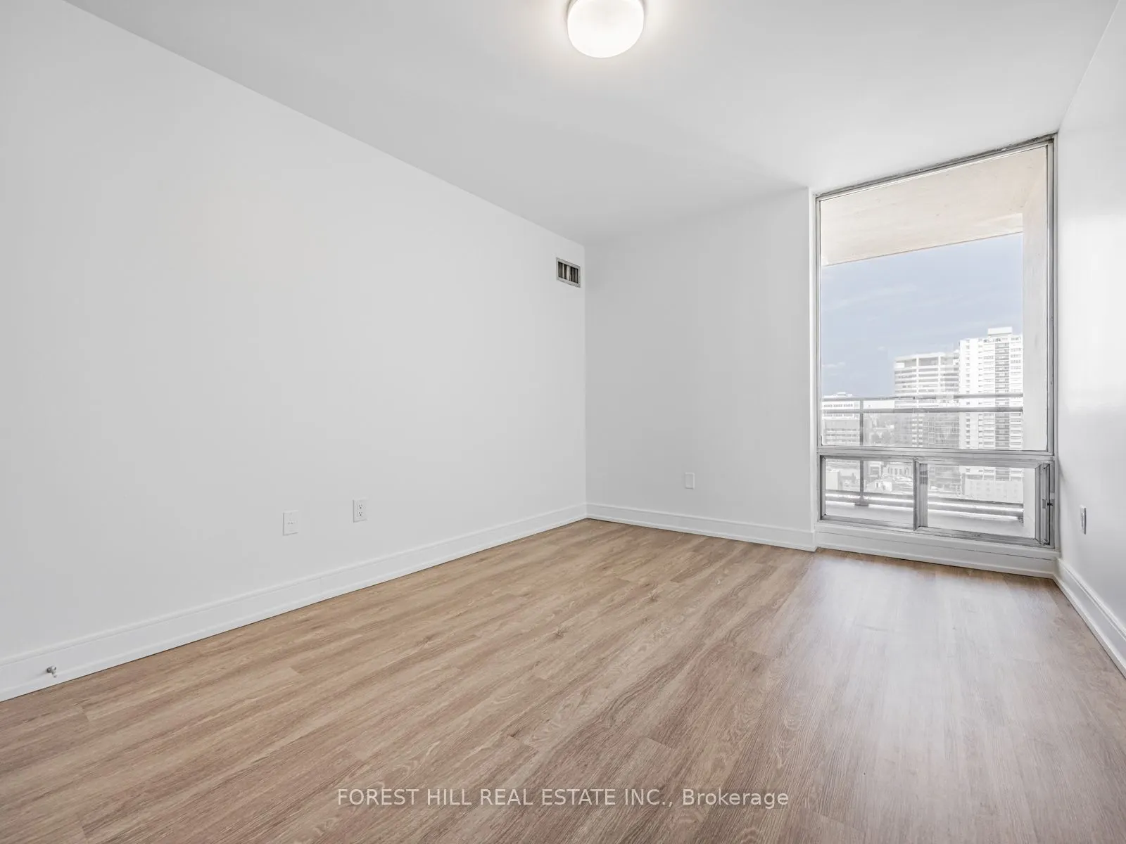 7 Jackes Avenue, #2205