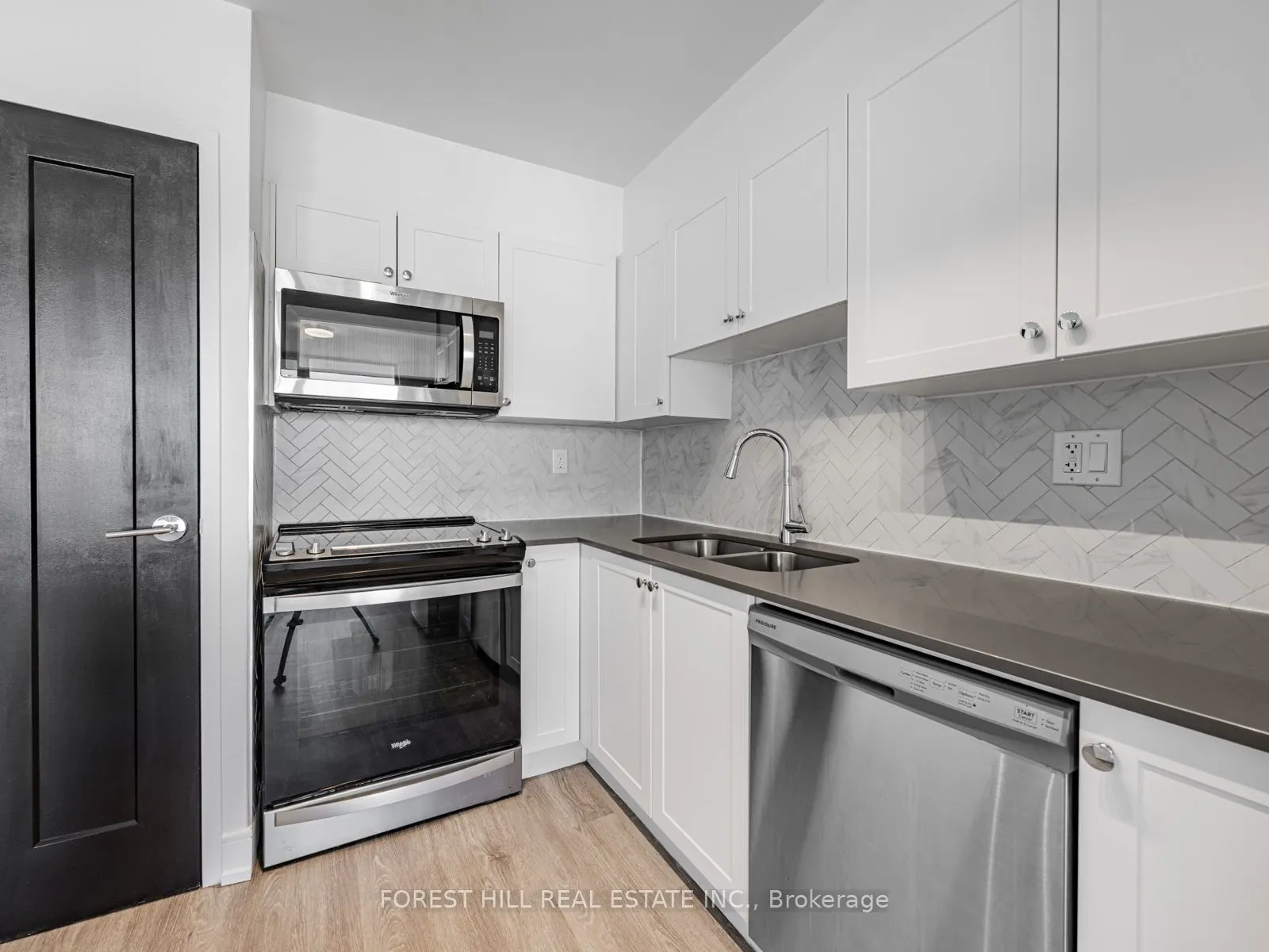 7 Jackes Avenue, #2205