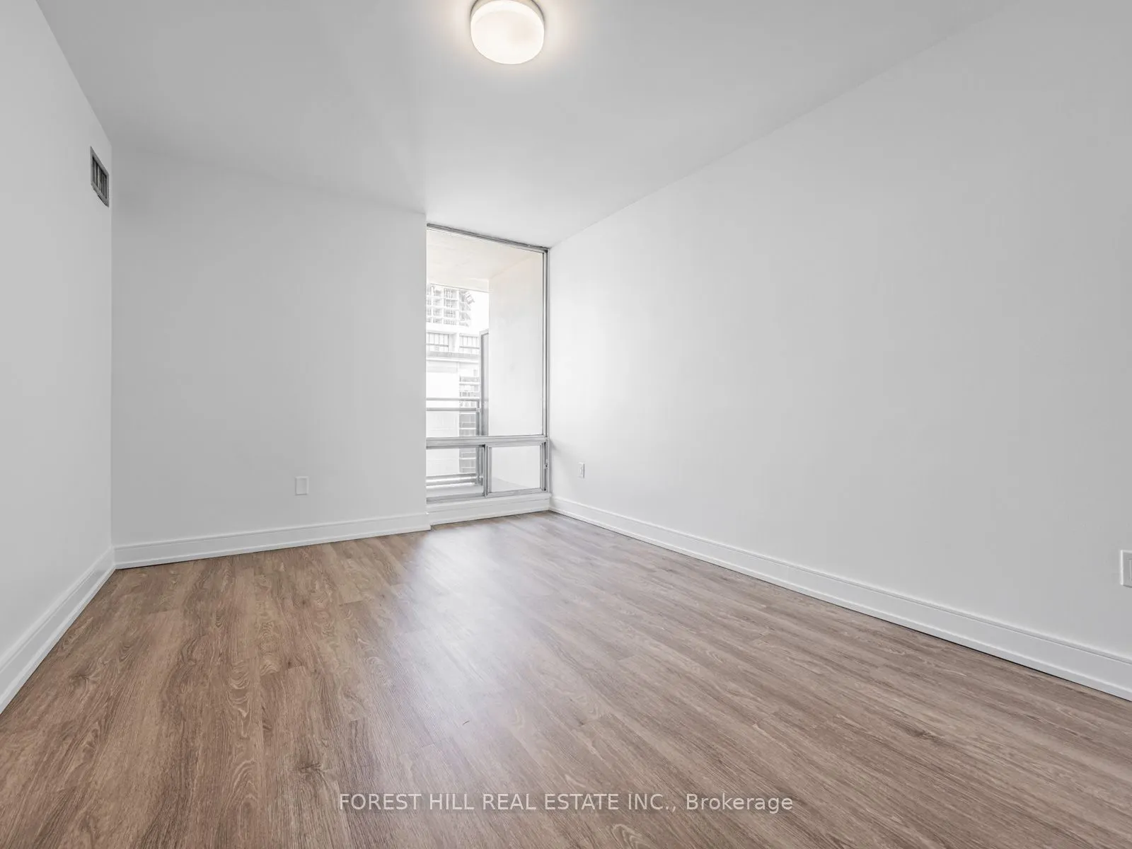 7 Jackes Avenue, #2205