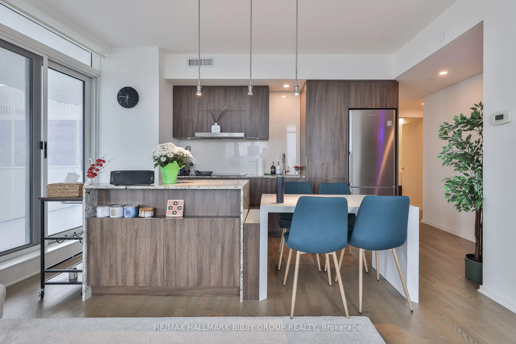 1 Bloor Street E, #3807