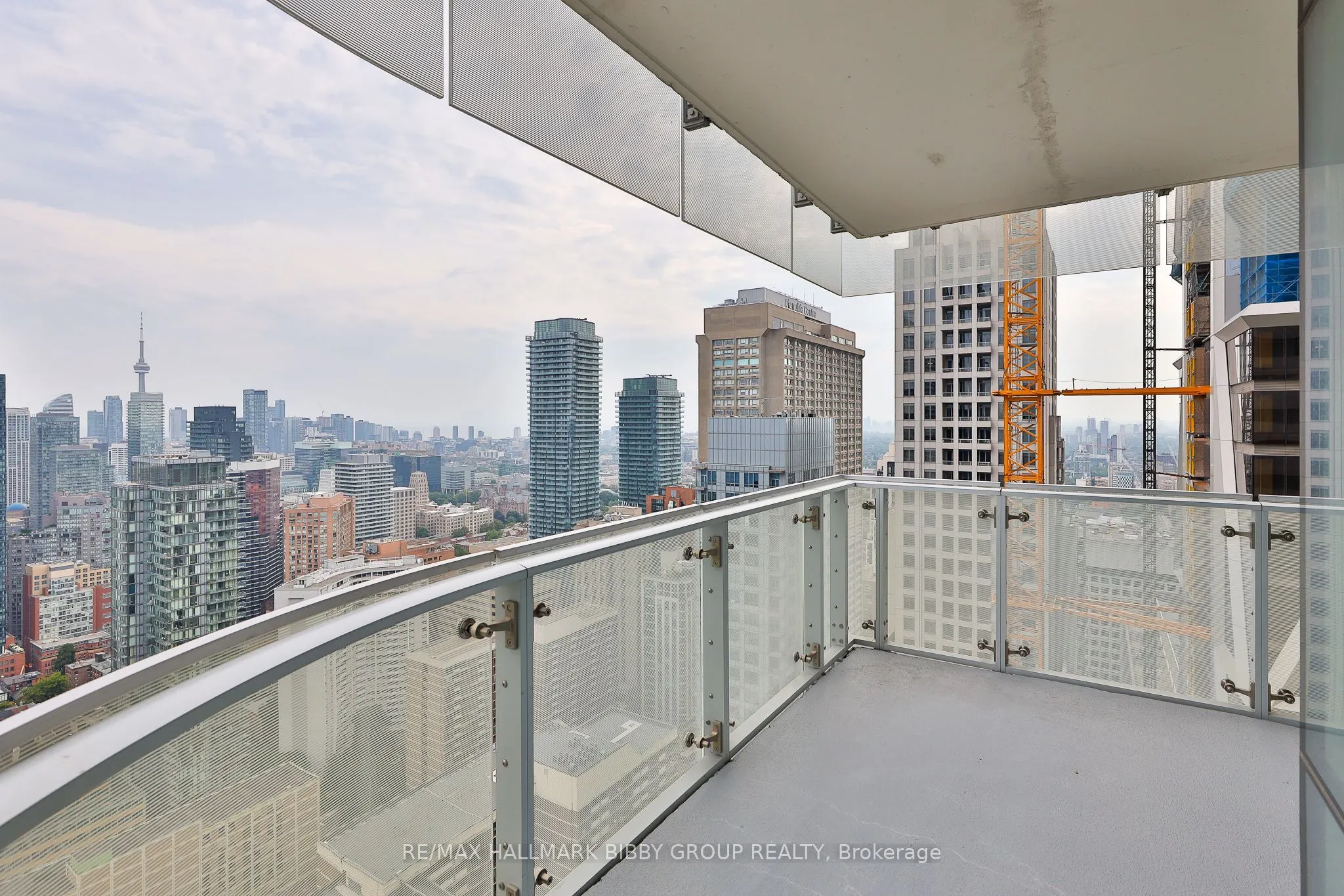 1 Bloor Street E, #3807