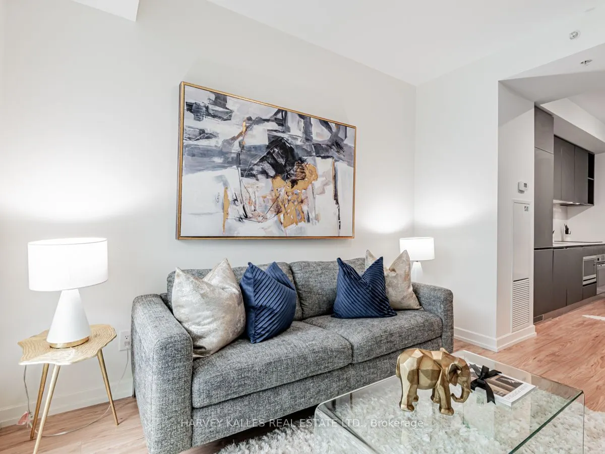 377 Madison Avenue, #314