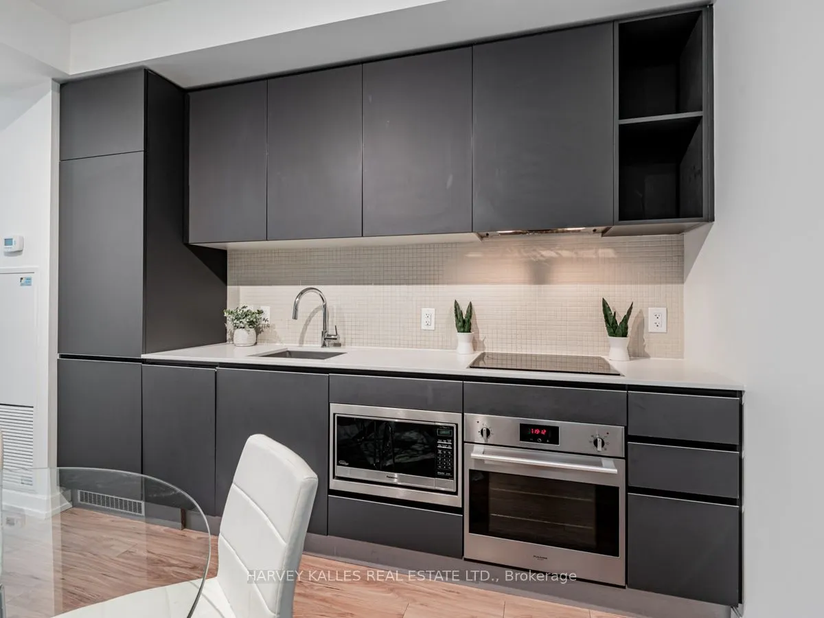 377 Madison Avenue, #314