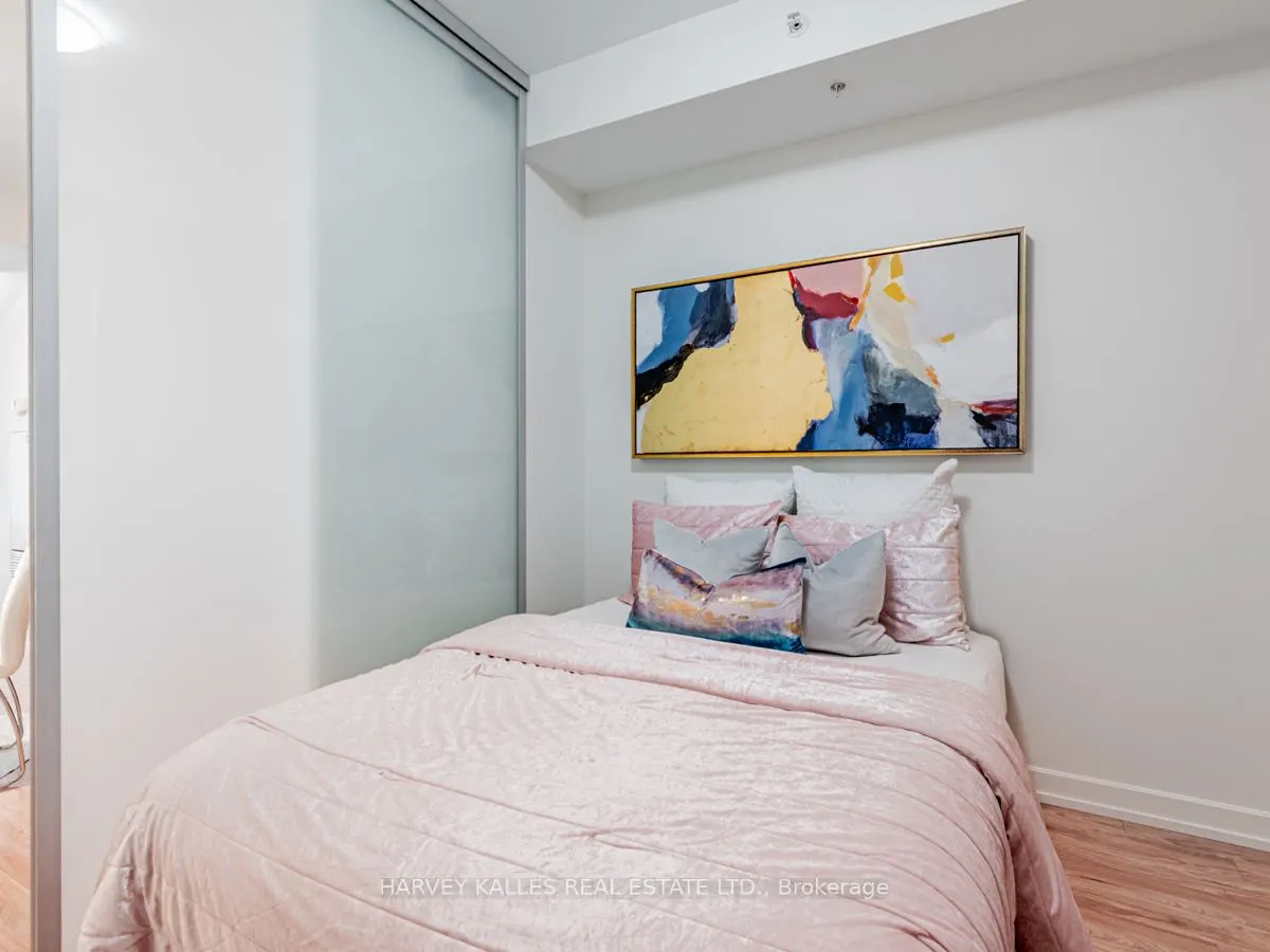 377 Madison Avenue, #314