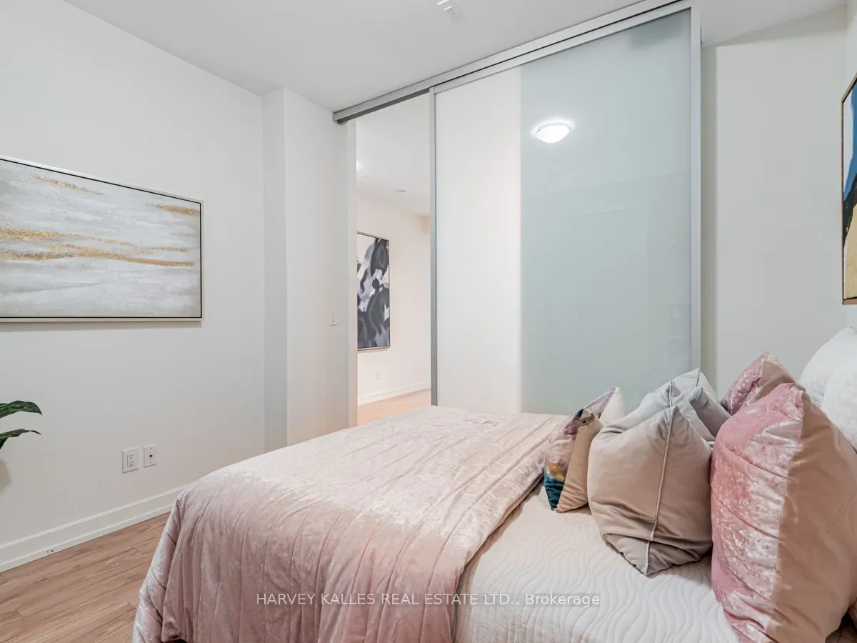 377 Madison Avenue, #314