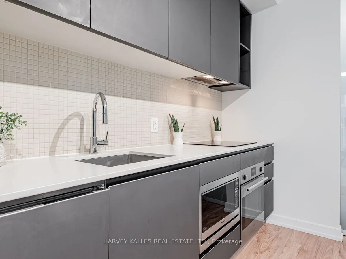 377 Madison Avenue, #314