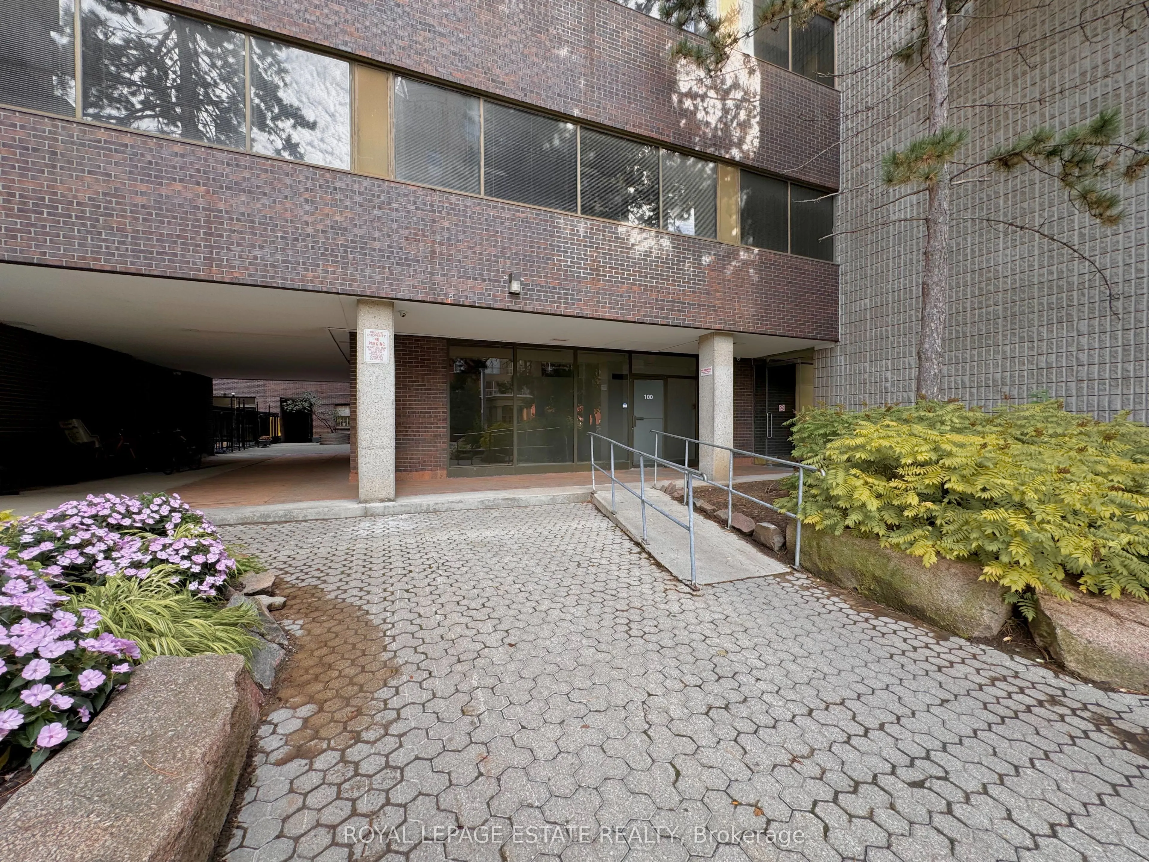 124 Merton Street, #103