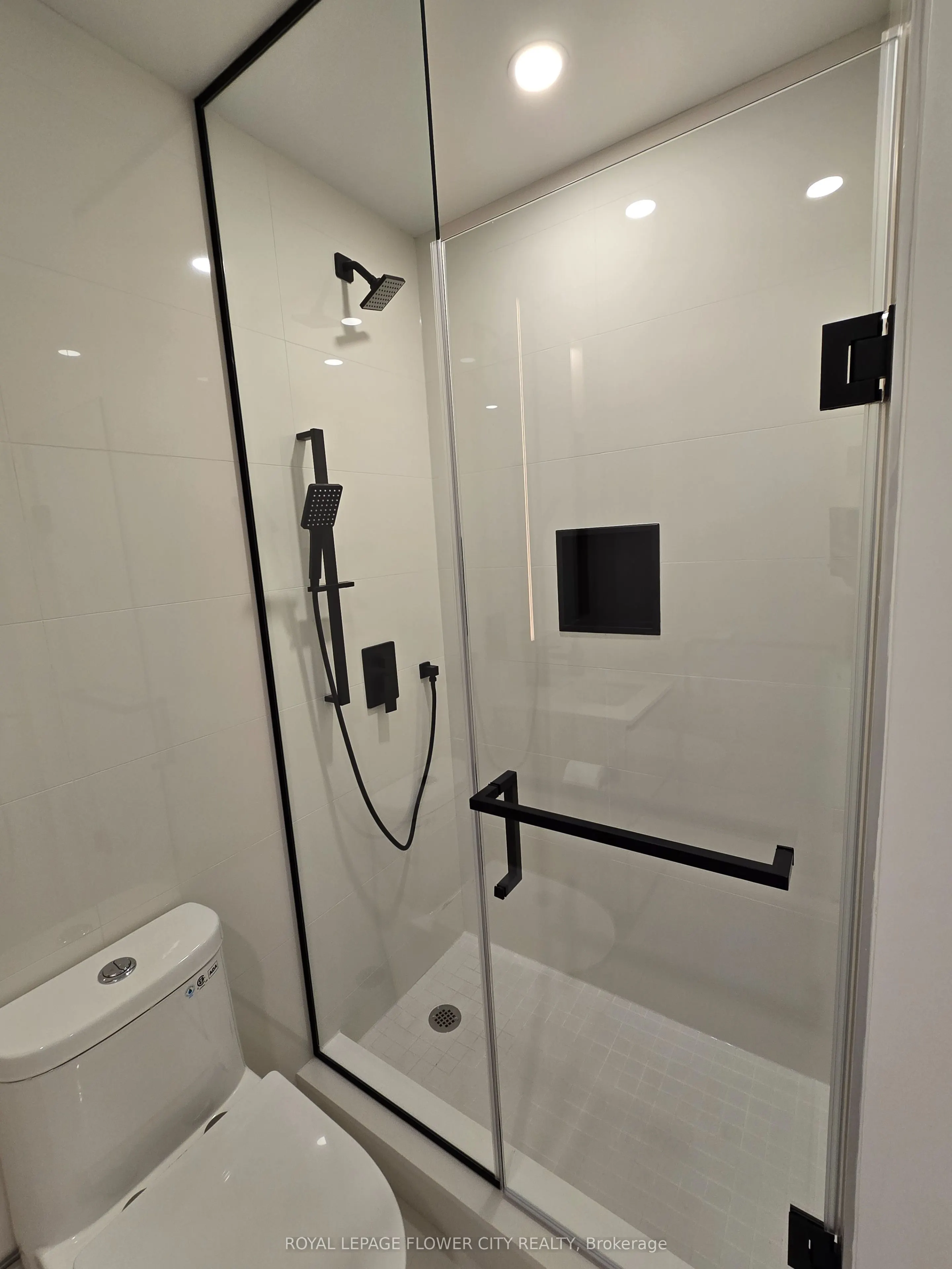 699 Sheppard Avenue, #509