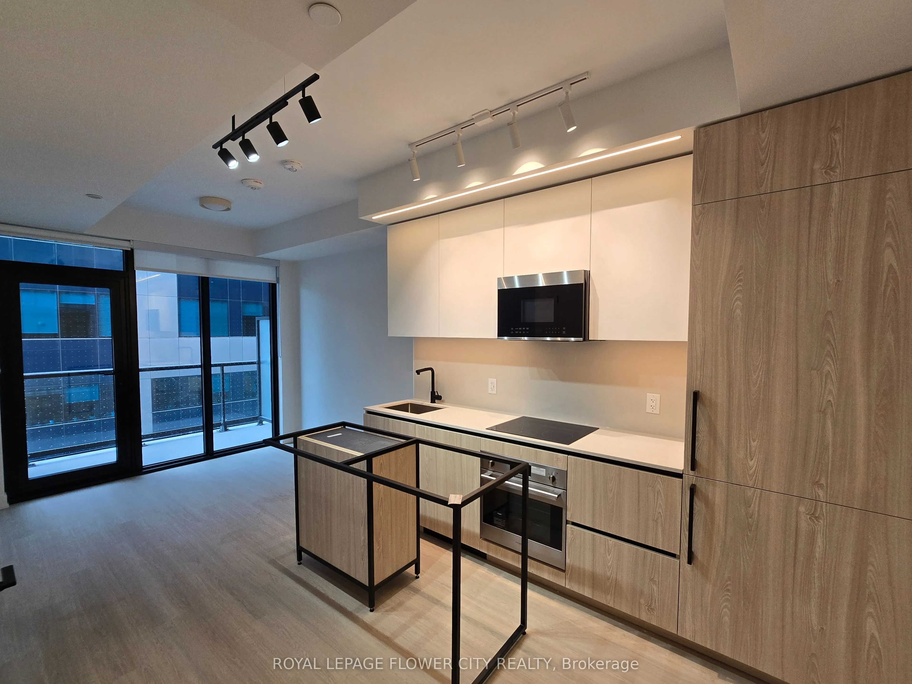 699 Sheppard Avenue, #509