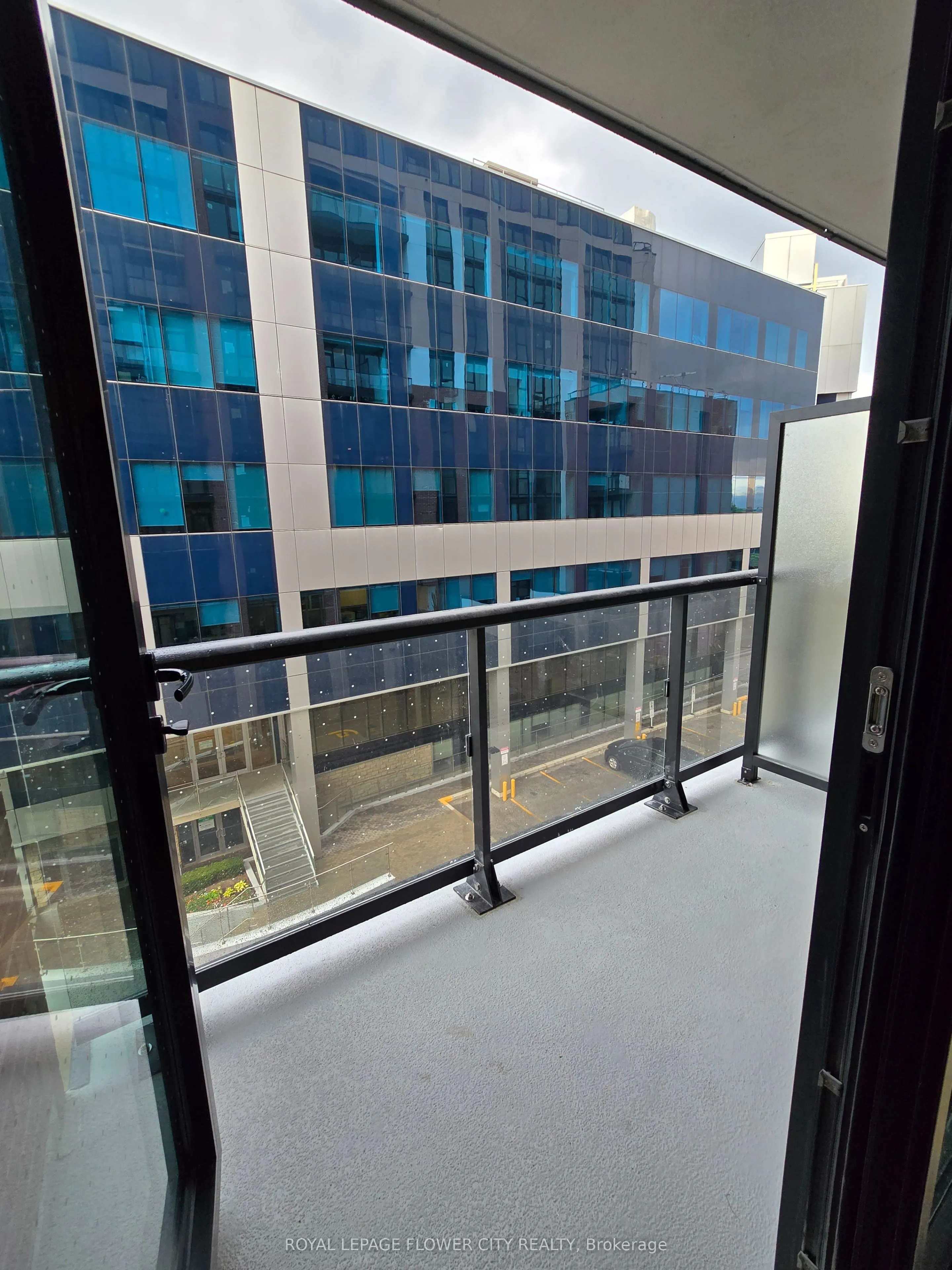 699 Sheppard Avenue, #509
