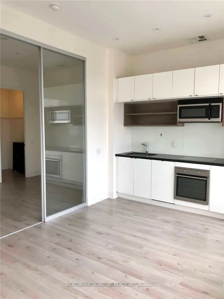 111 St Clair Avenue W, #1701