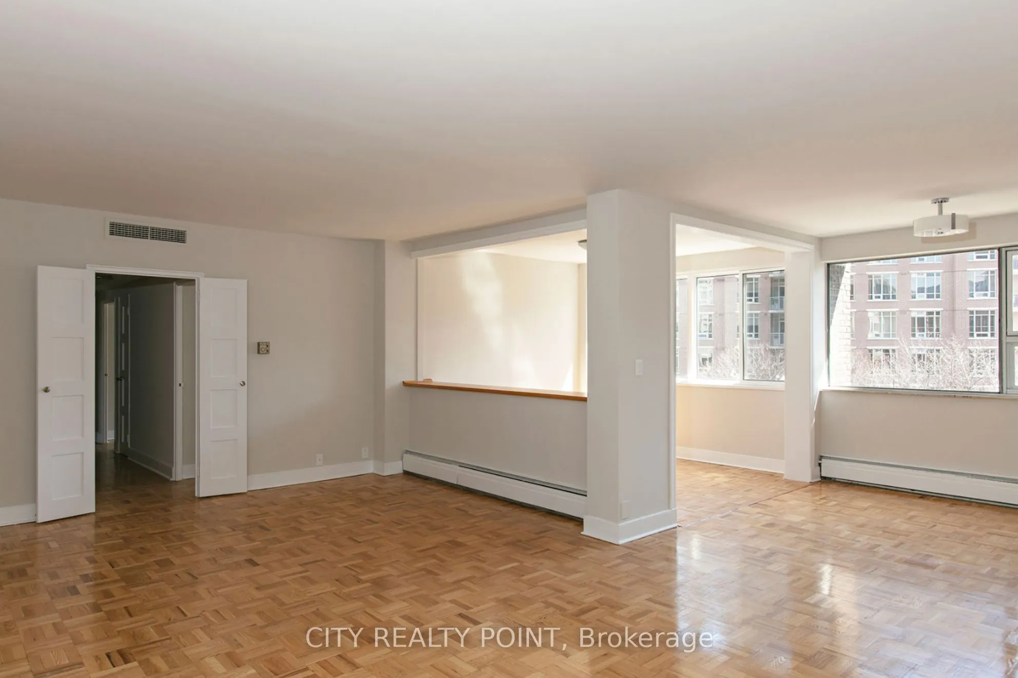 9 Deer Park Crescent, #504