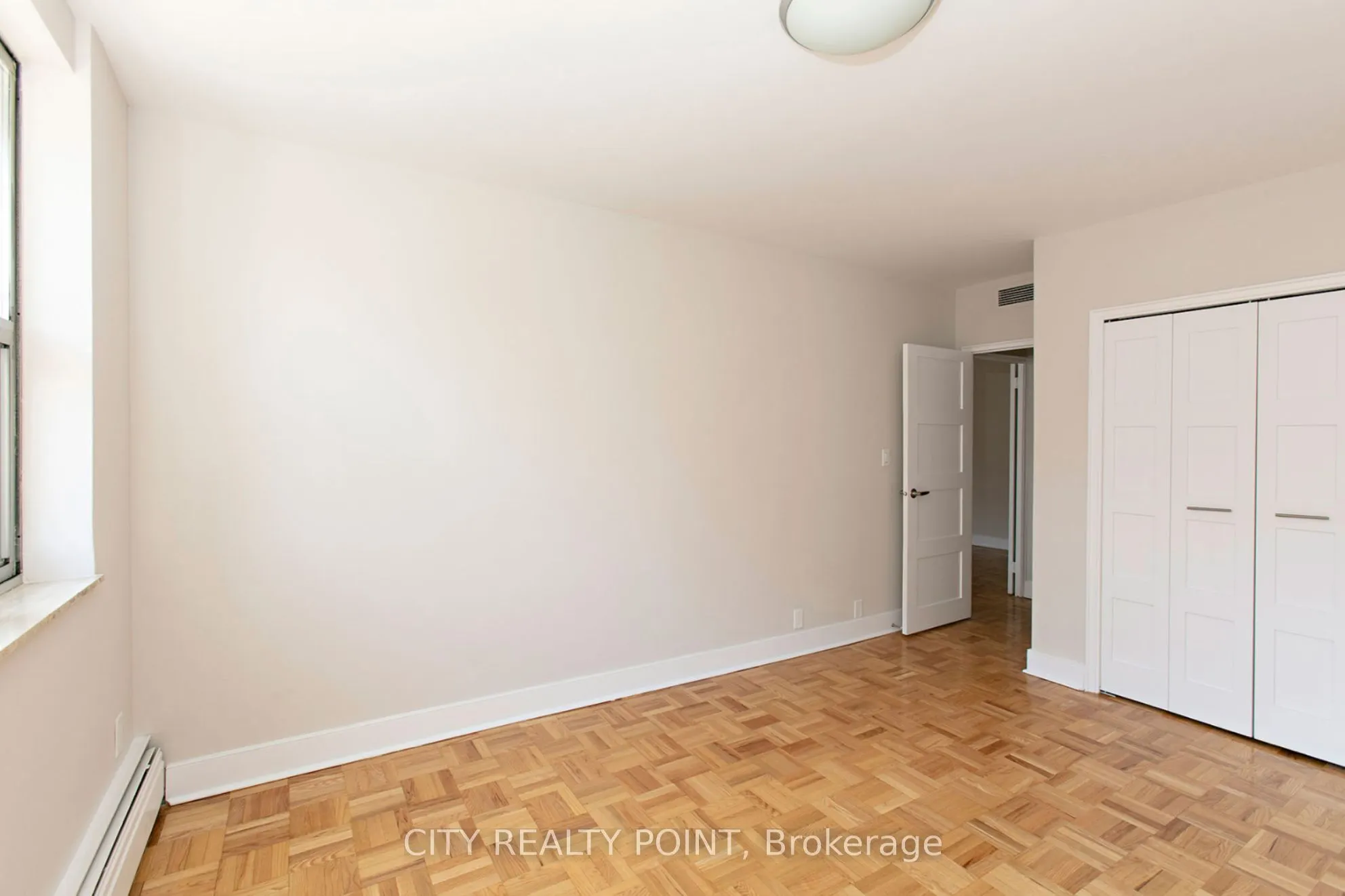 9 Deer Park Crescent, #504