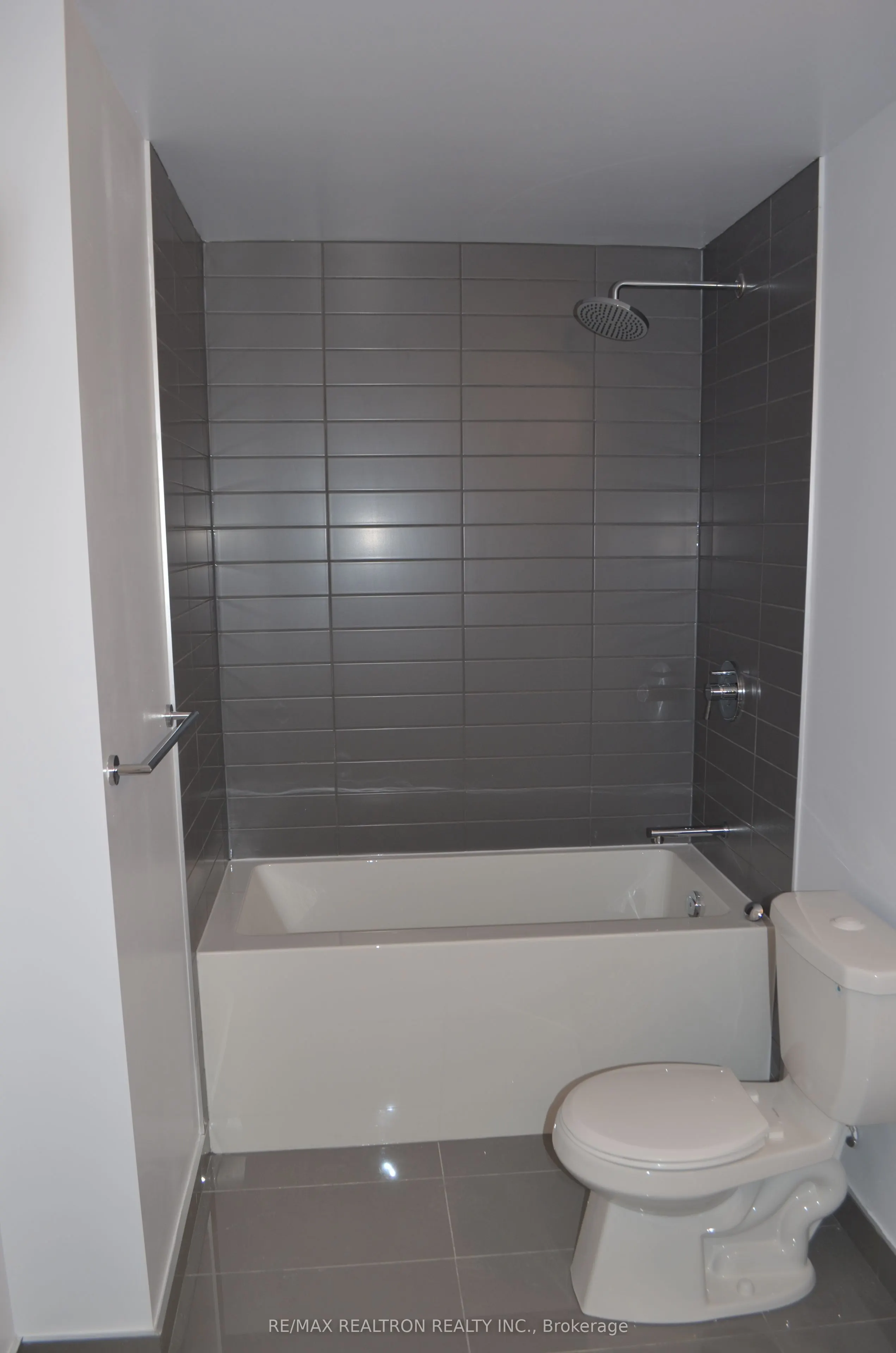 2221 Yonge Street, #5404