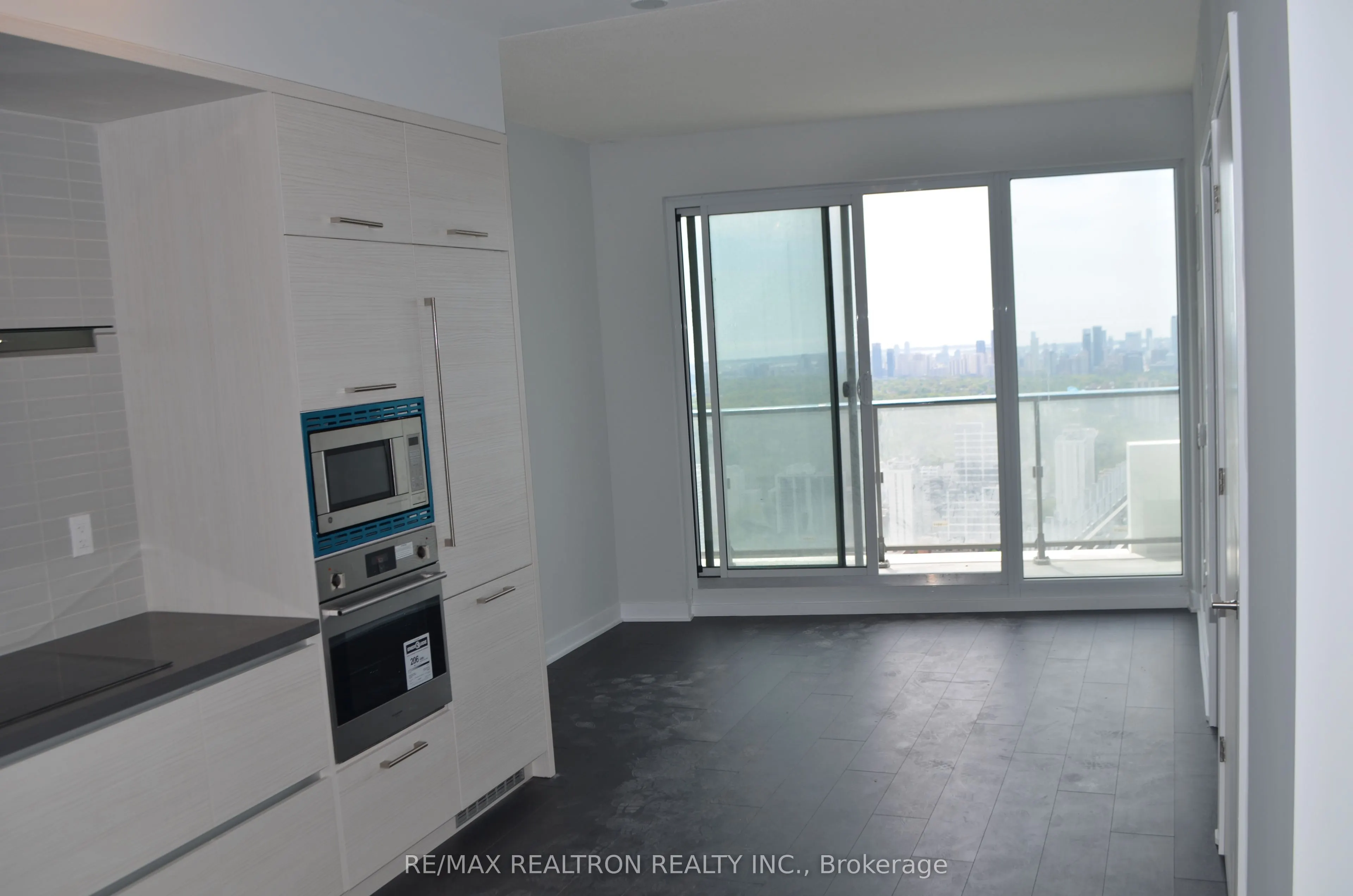 2221 Yonge Street, #5404