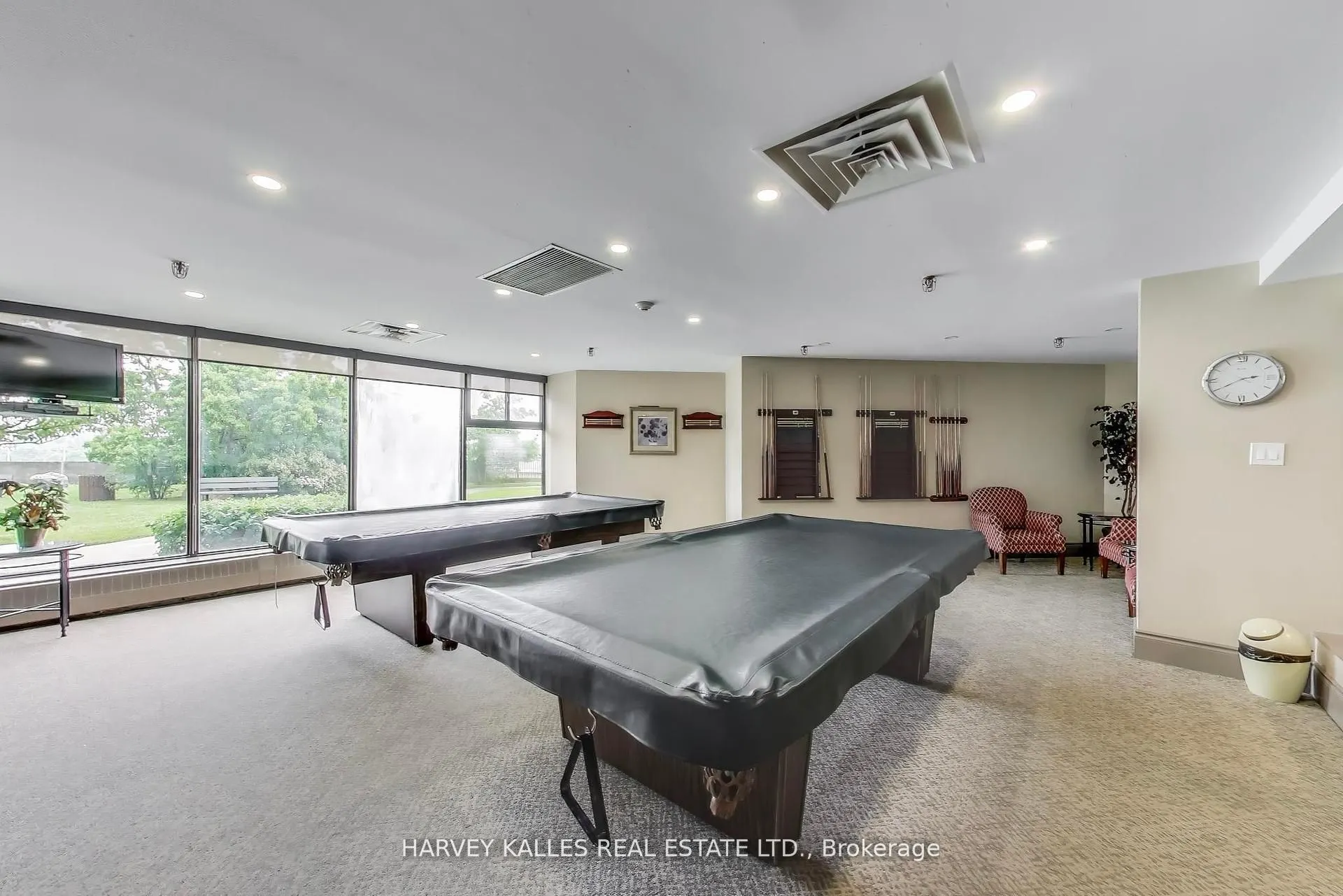 55 Skymark Drive, #902