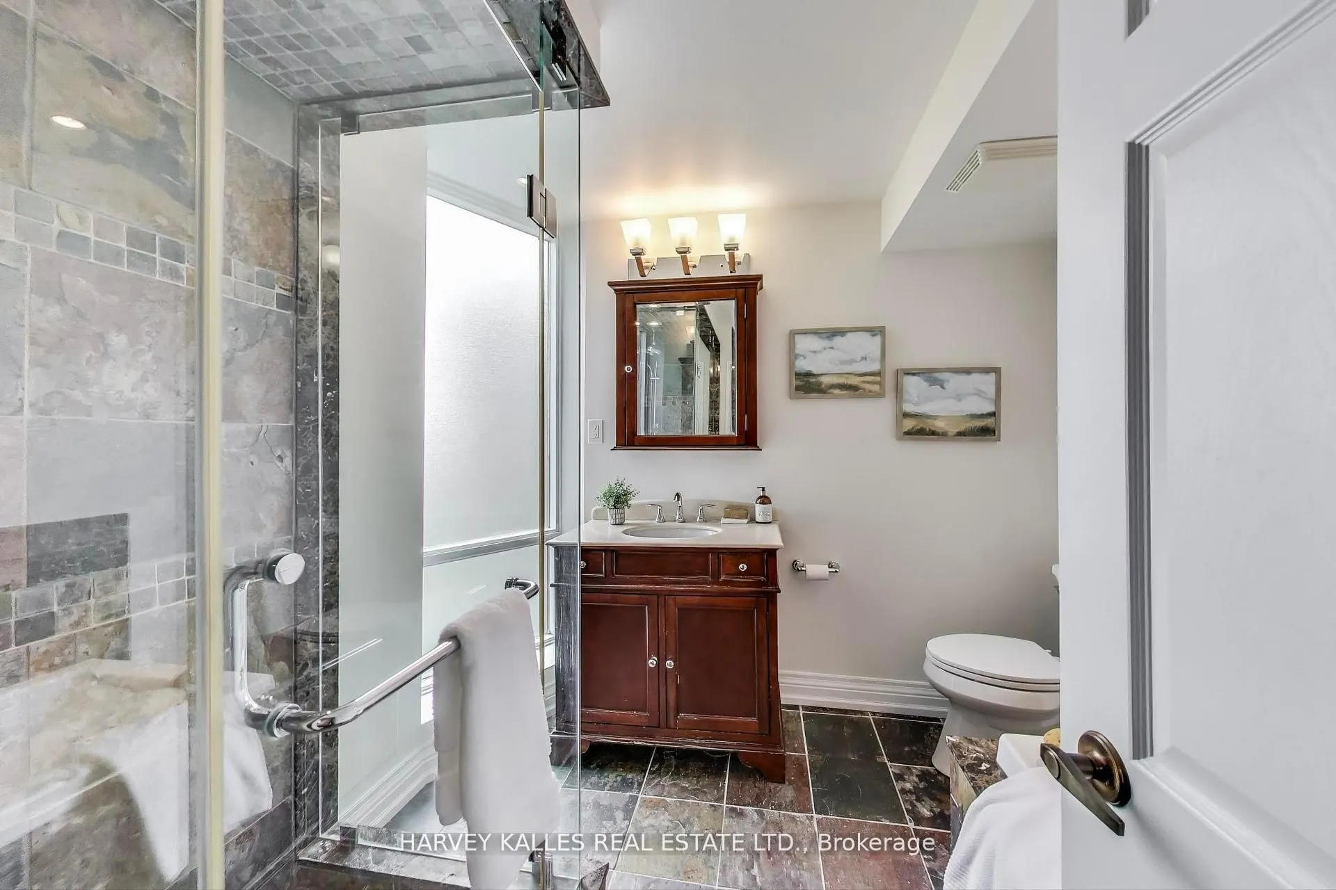 55 Skymark Drive, #902