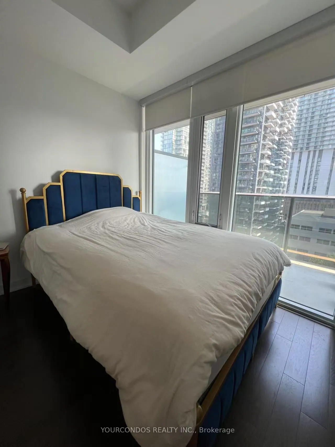 330 Richmond Street W, #1701